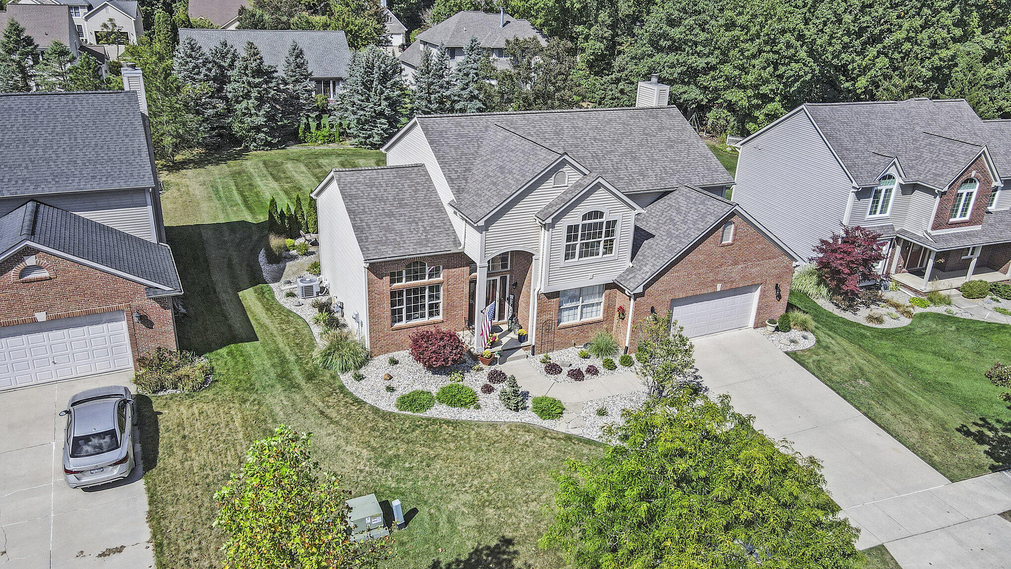 575 Pembroke Drive, Saline