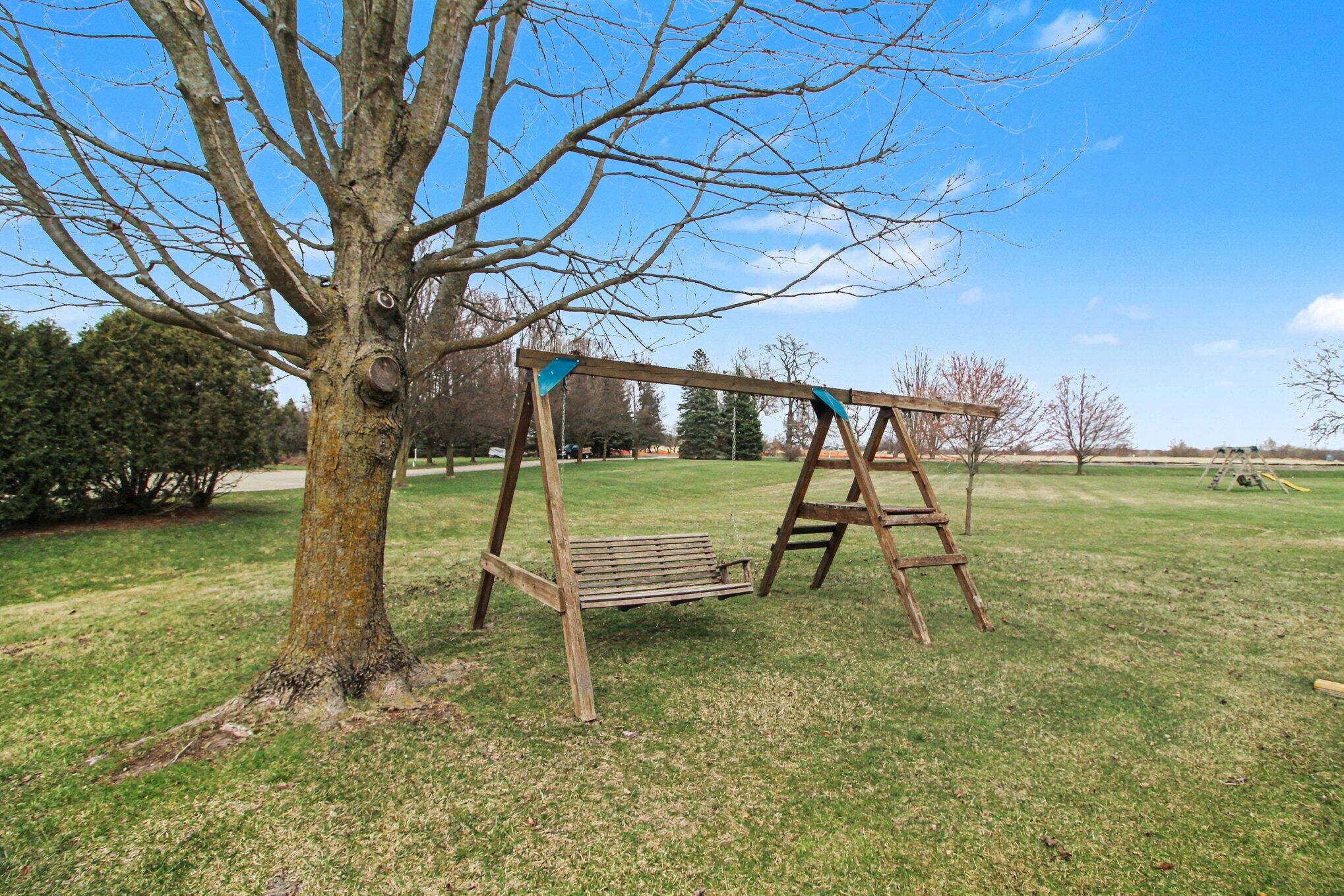 1100 Longview Lane