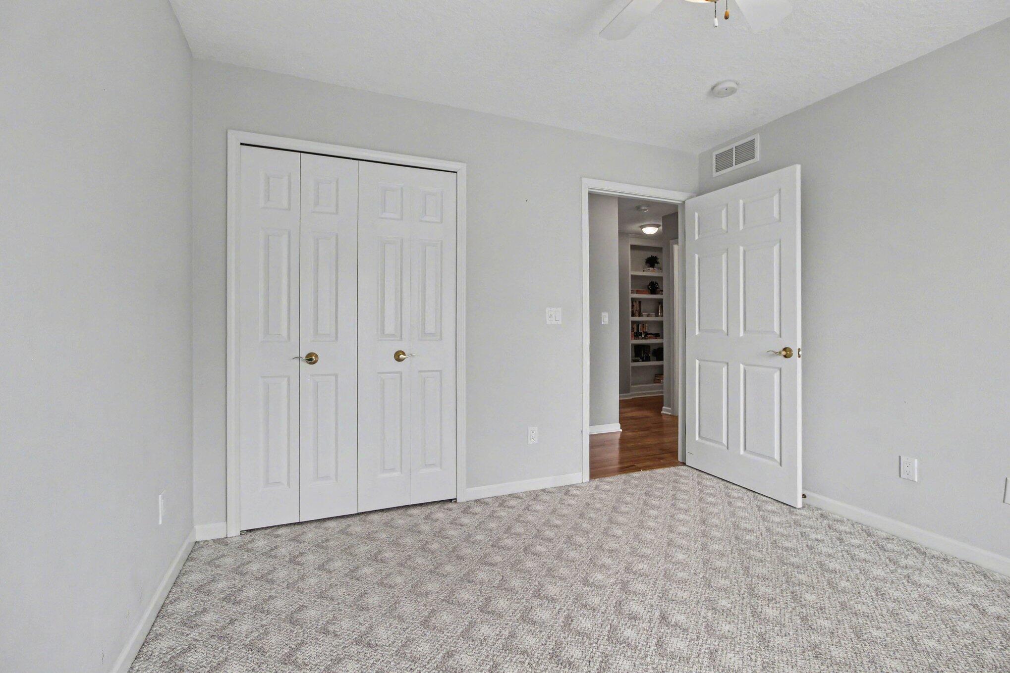1100 Longview Lane