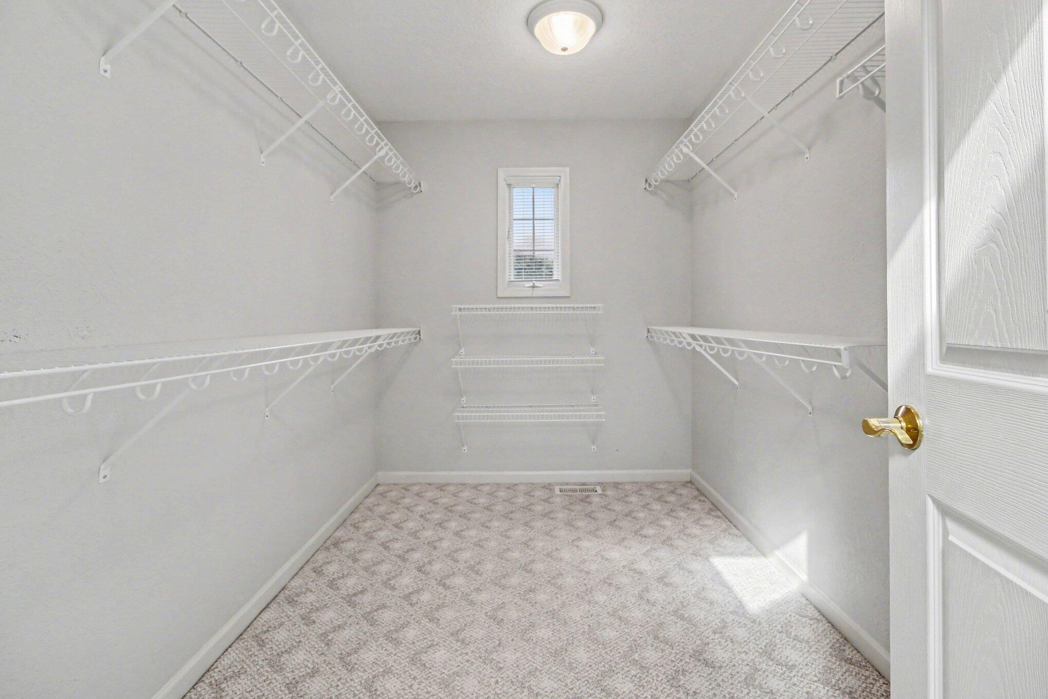 1100 Longview Lane