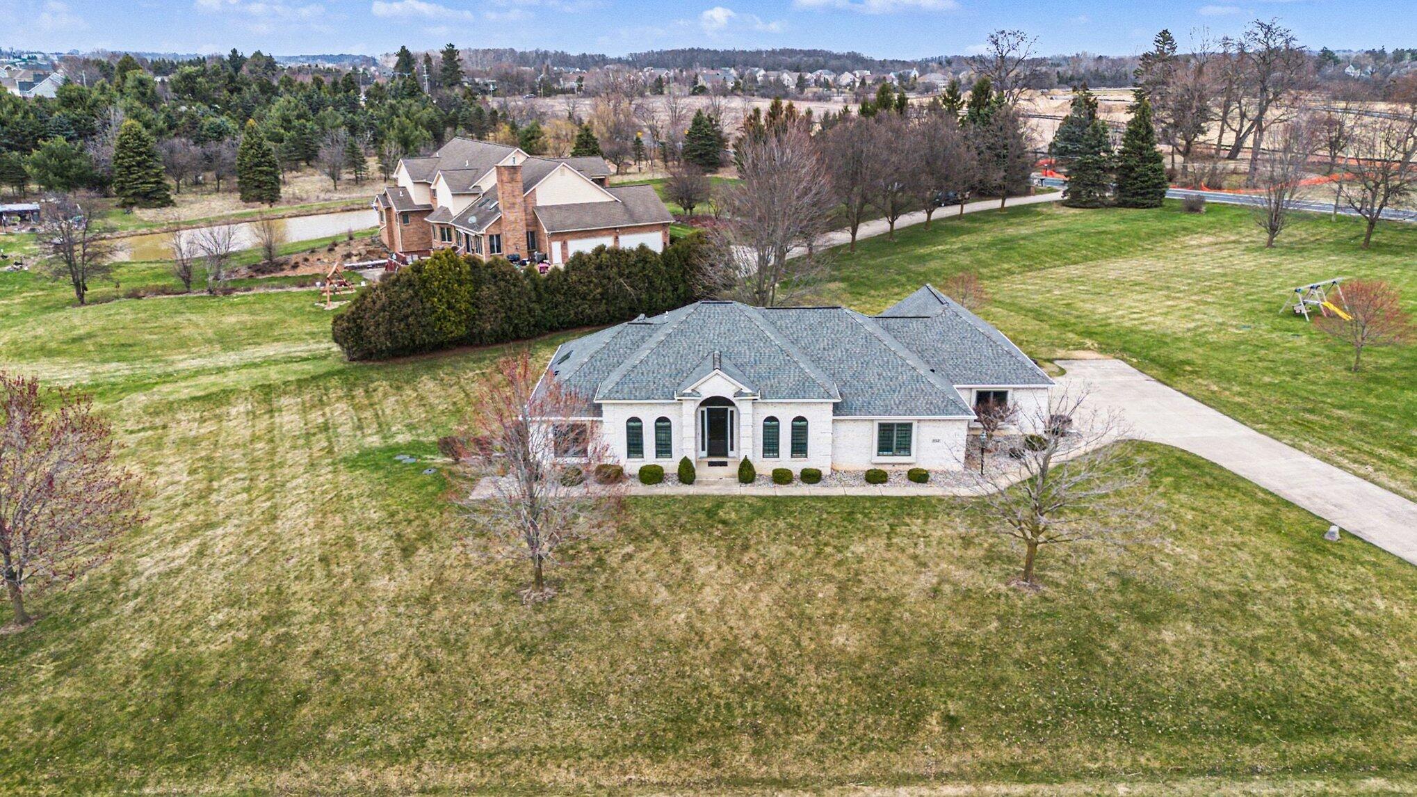 1100 Longview Lane