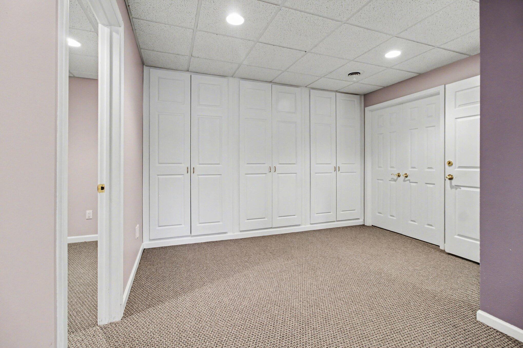 1100 Longview Lane