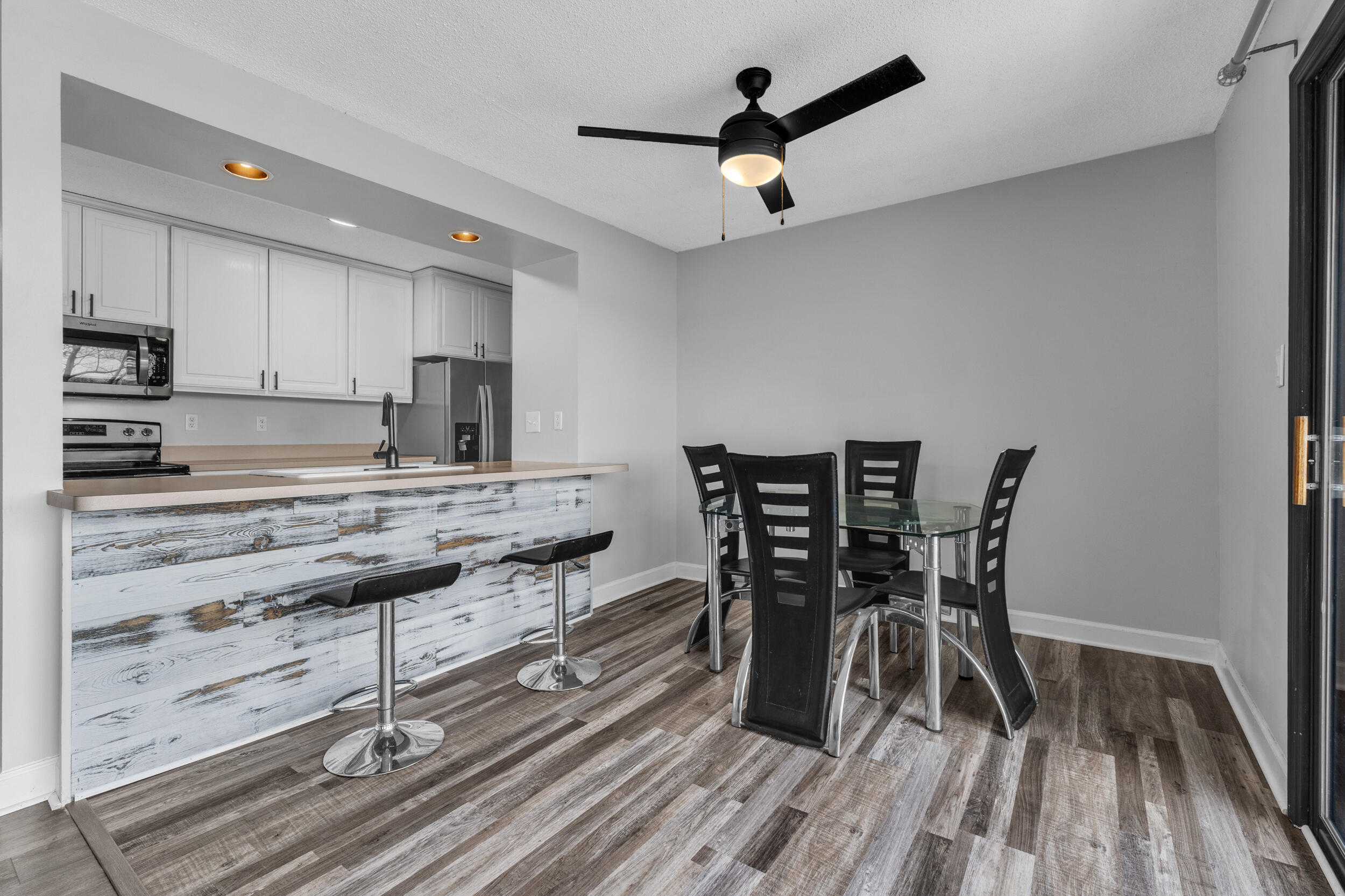 1730 Grove Road B-307