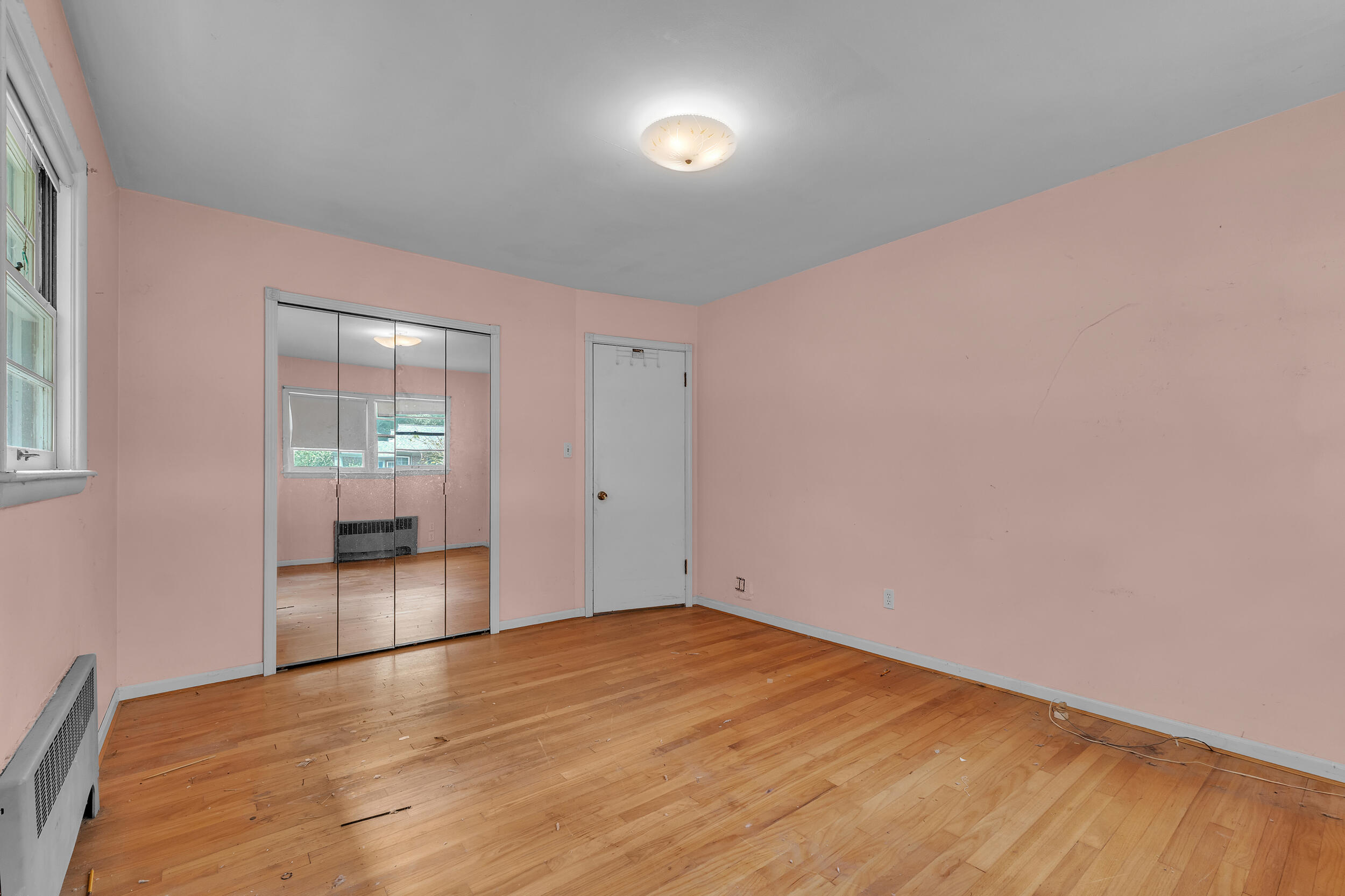 6 Ruthven Place
