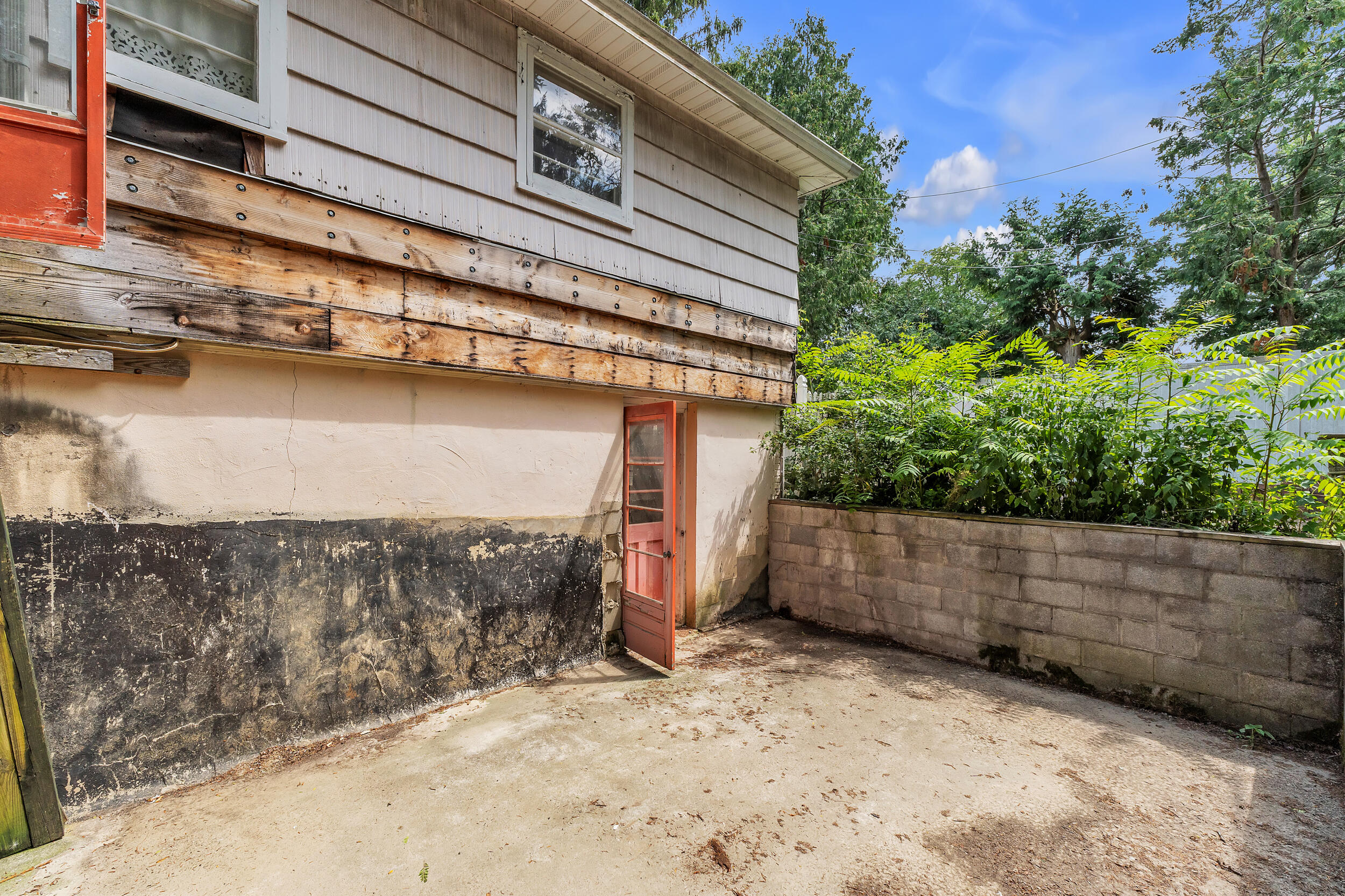 6 Ruthven Place
