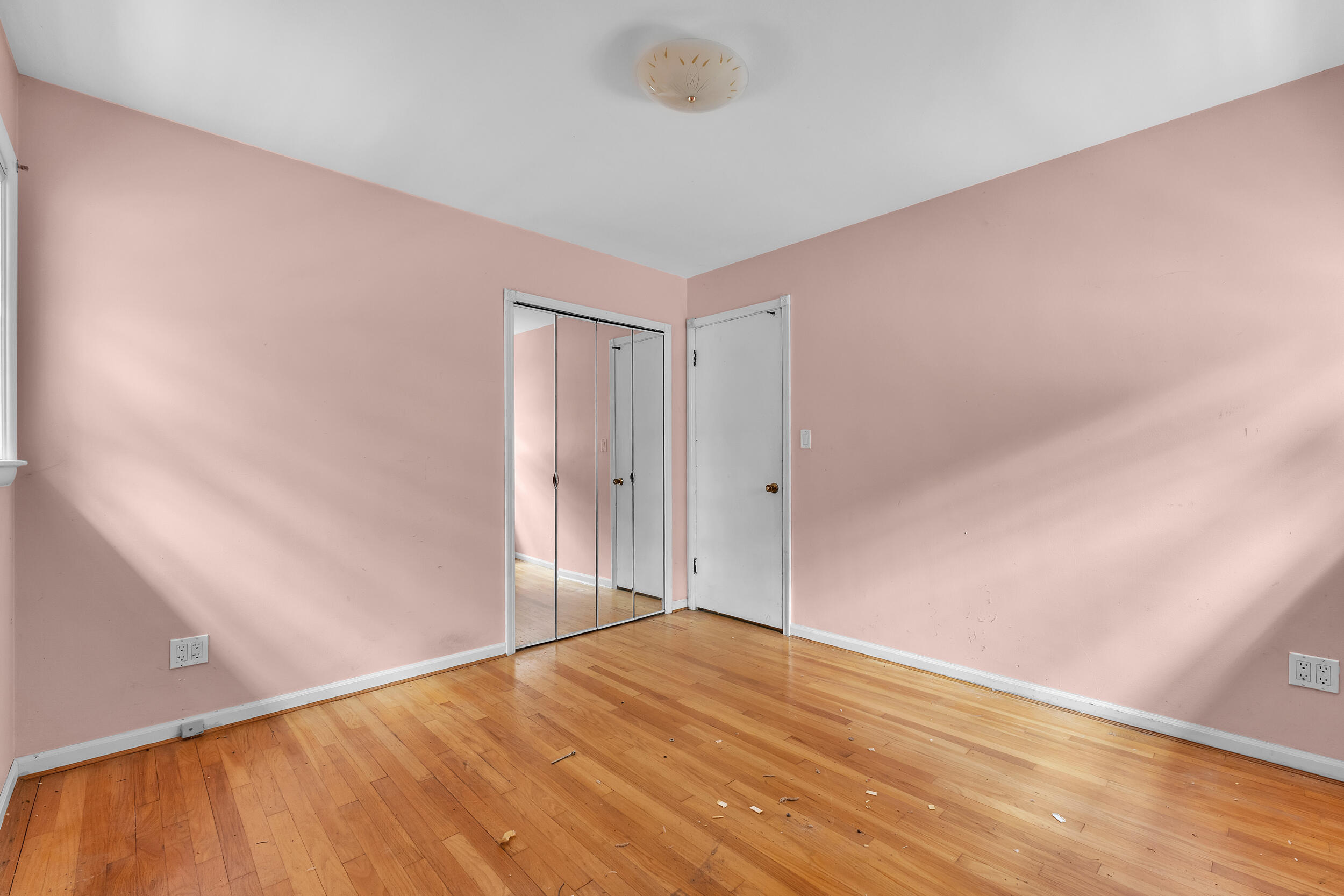 6 Ruthven Place