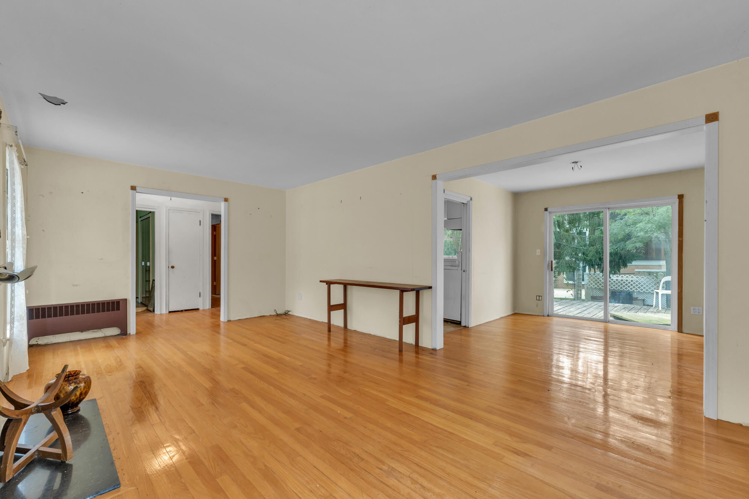 6 Ruthven Place