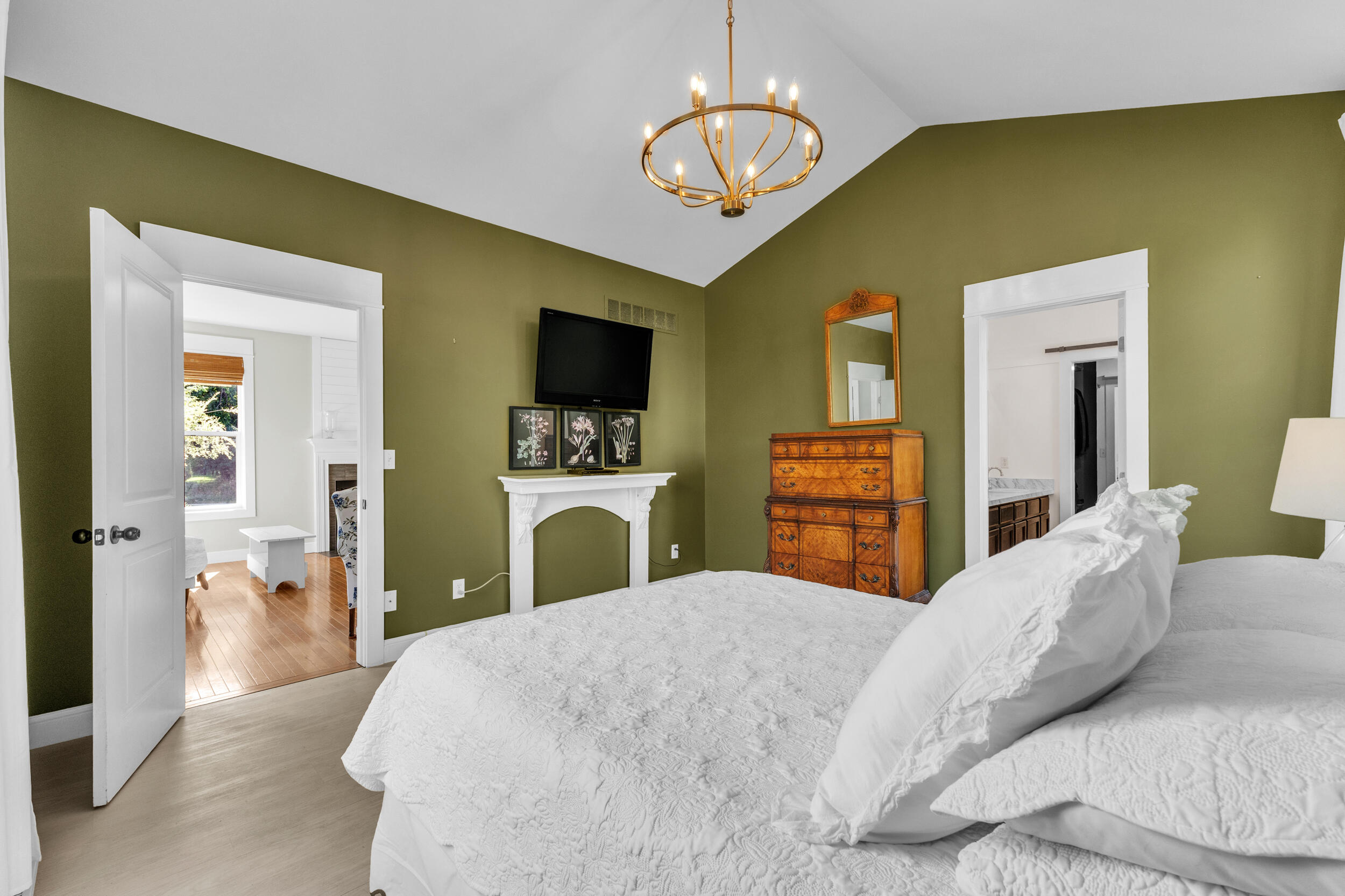 481 Hickory Bluff Lane