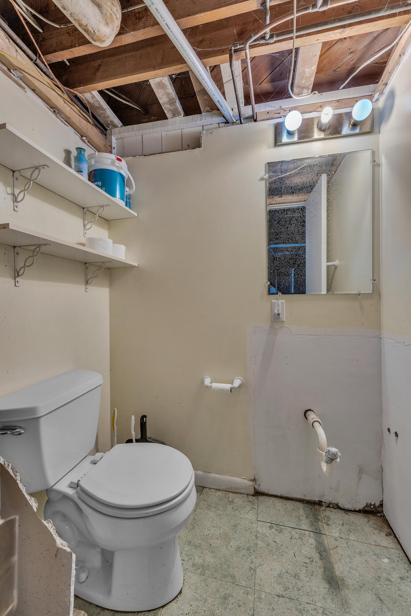 217 W McKay Street
