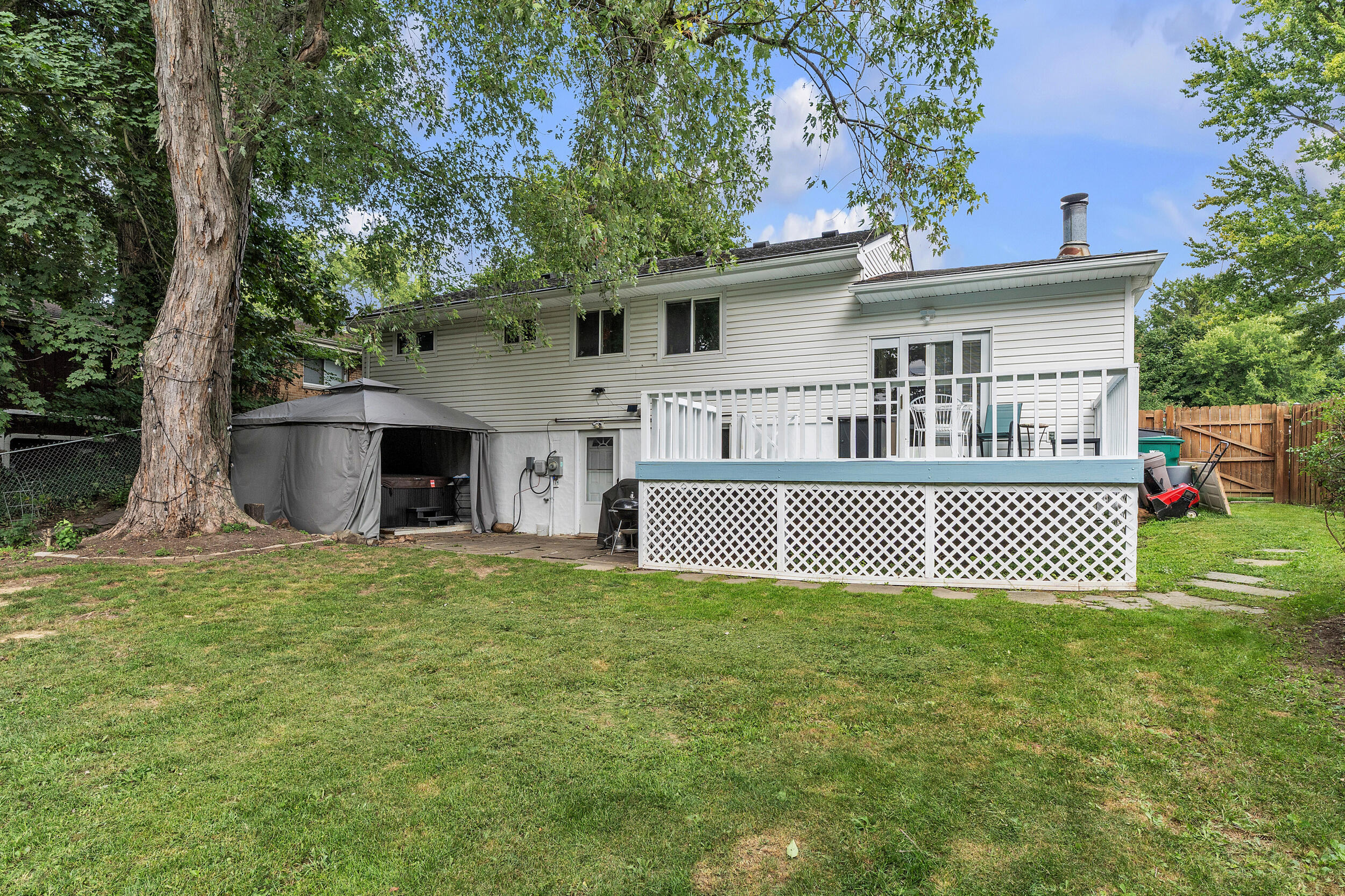 217 W McKay Street