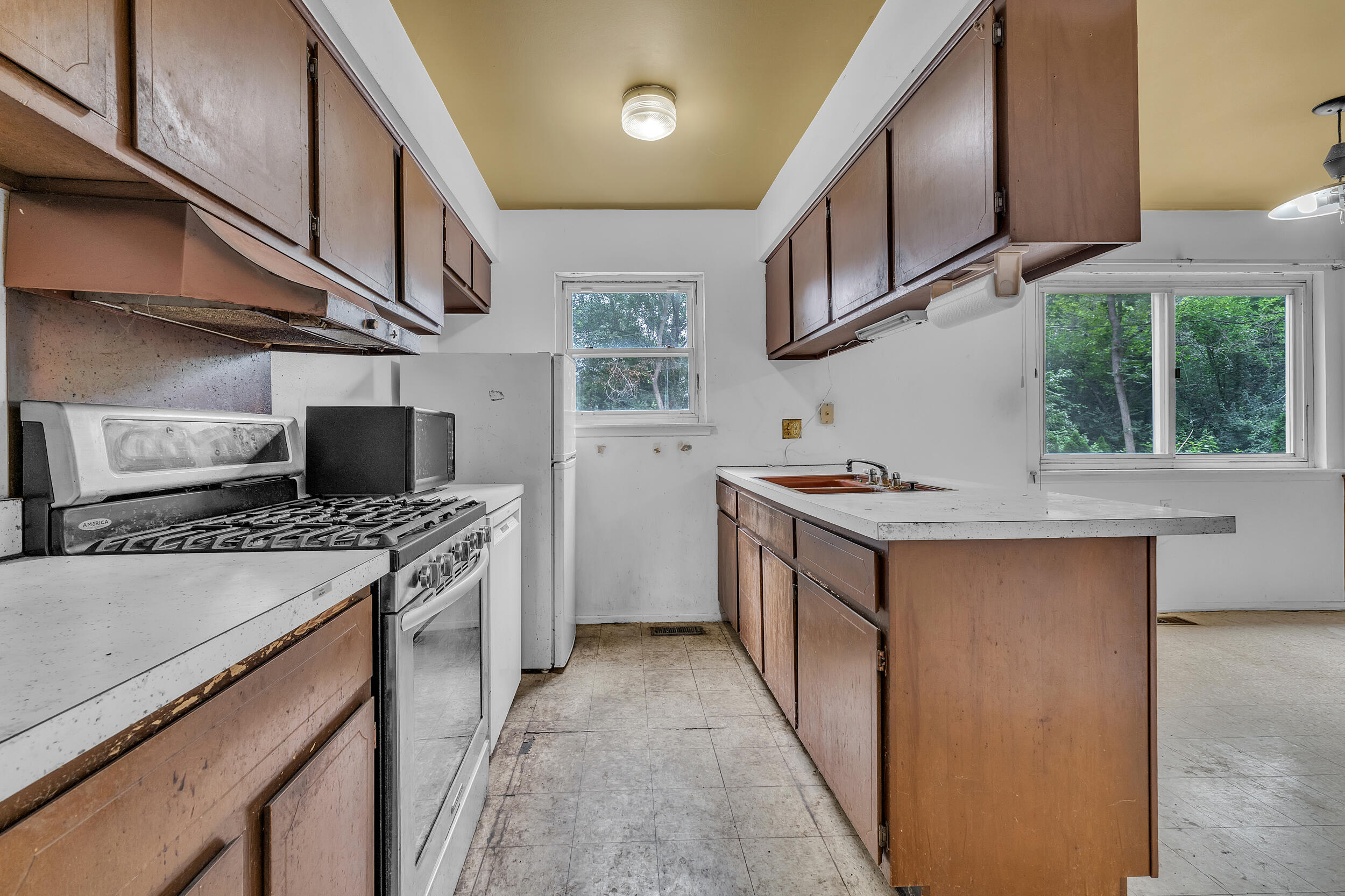 2267 Pontiac Trail