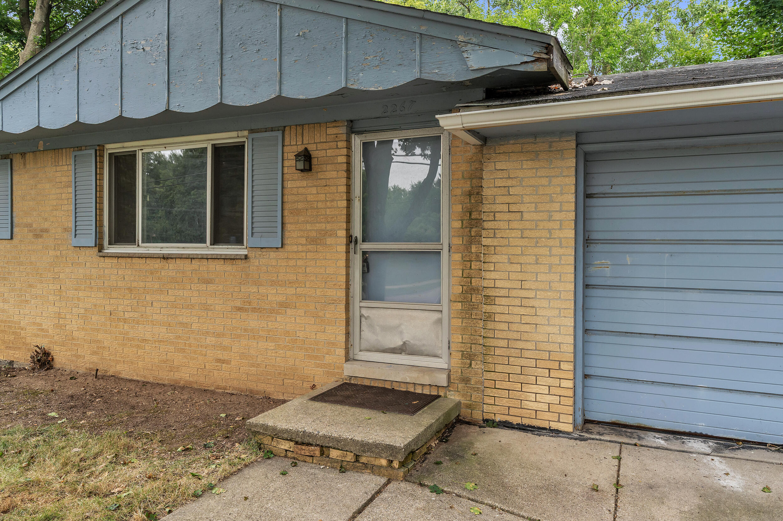 2267 Pontiac Trail