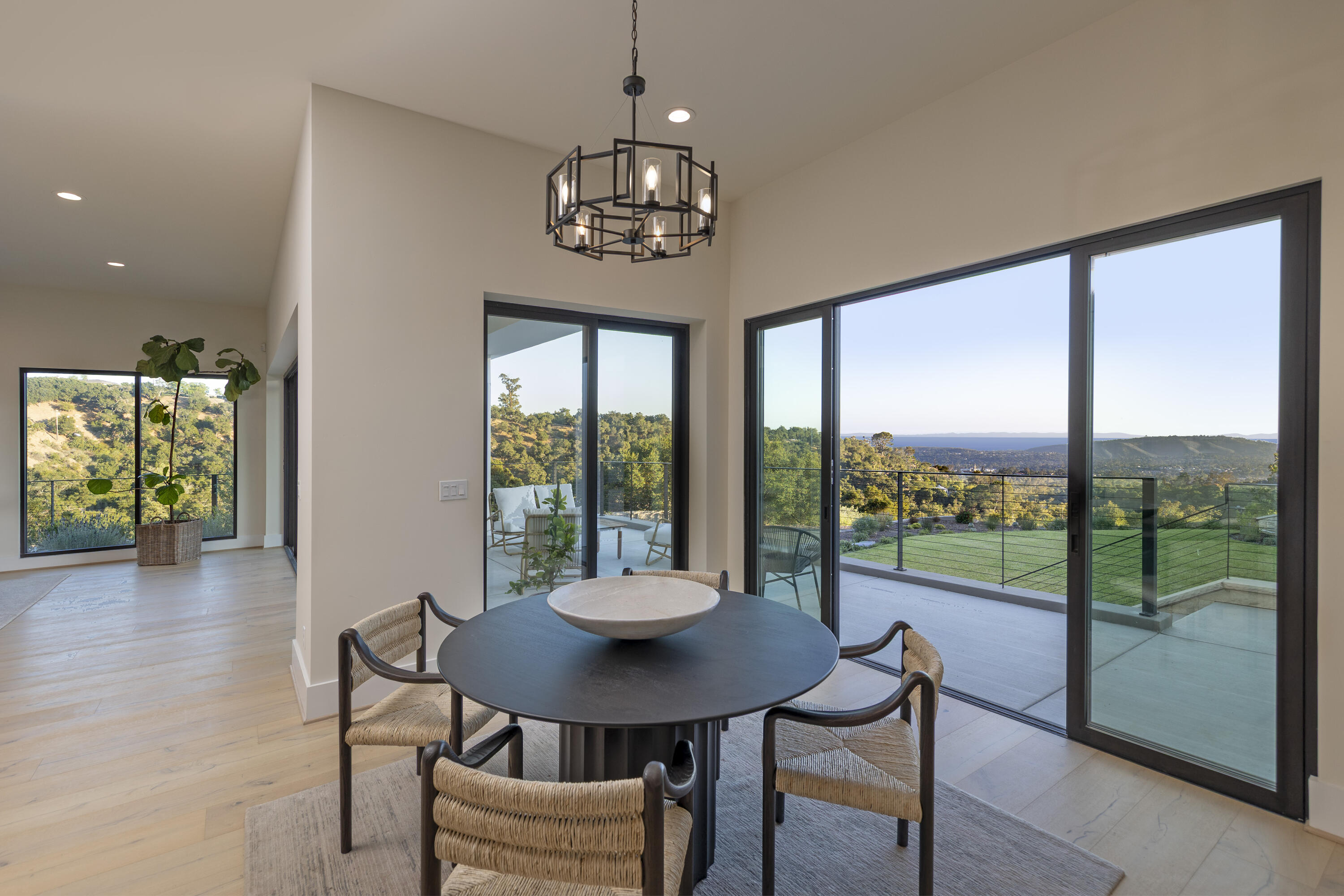 2082 Las Canoas Road, SANTA BARBARA