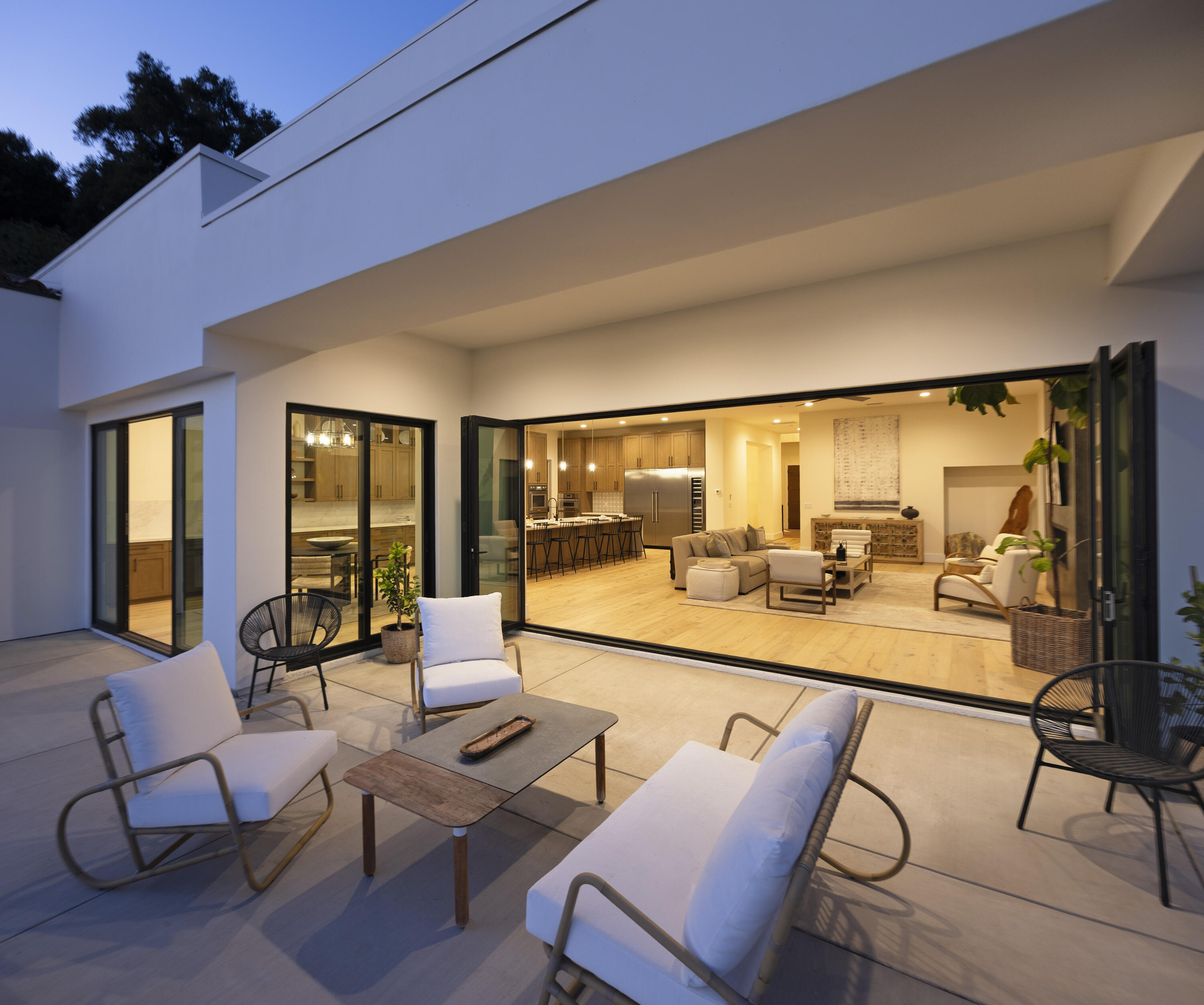 2082 Las Canoas Road, SANTA BARBARA