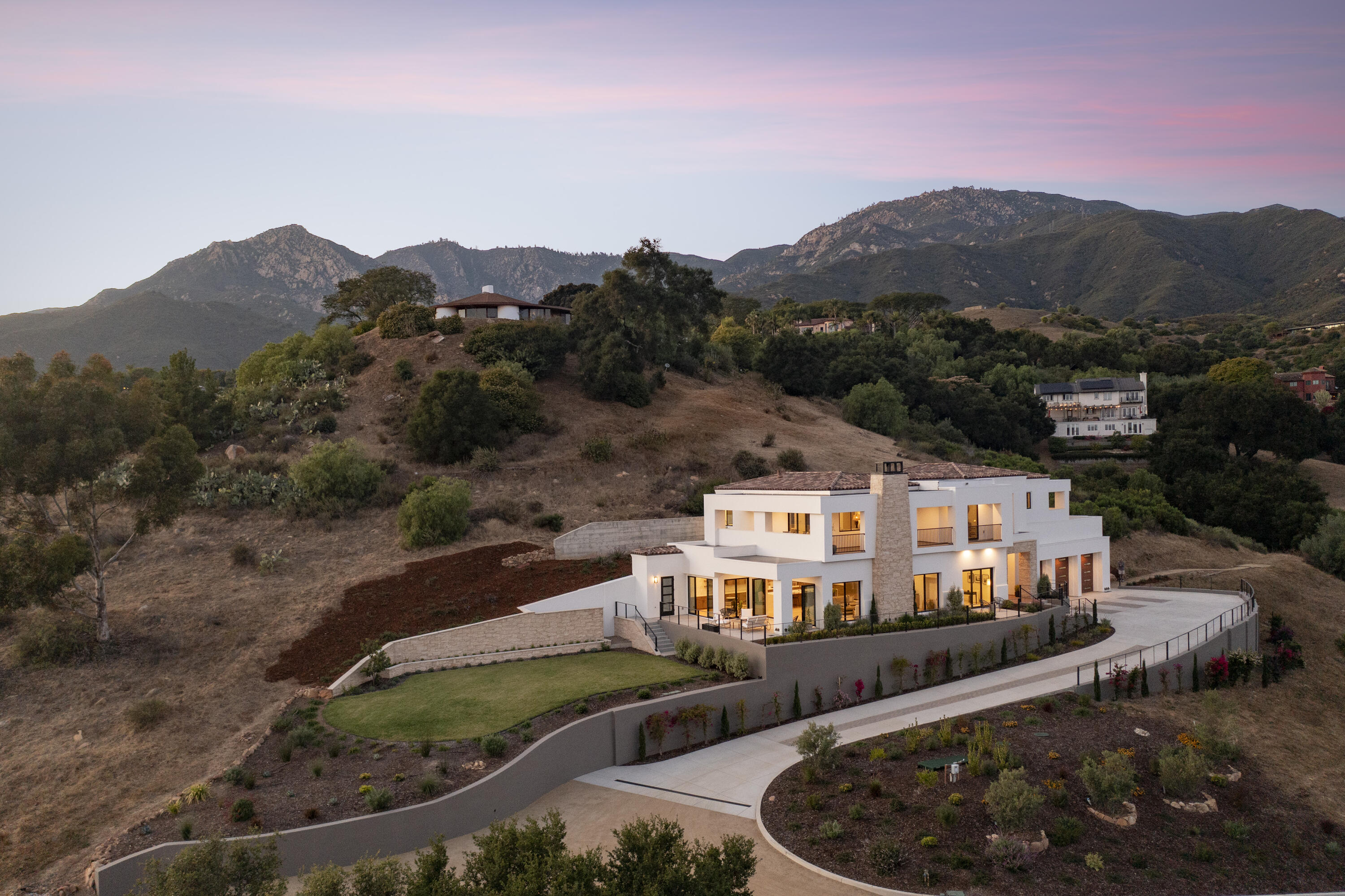 2082 Las Canoas Road, SANTA BARBARA