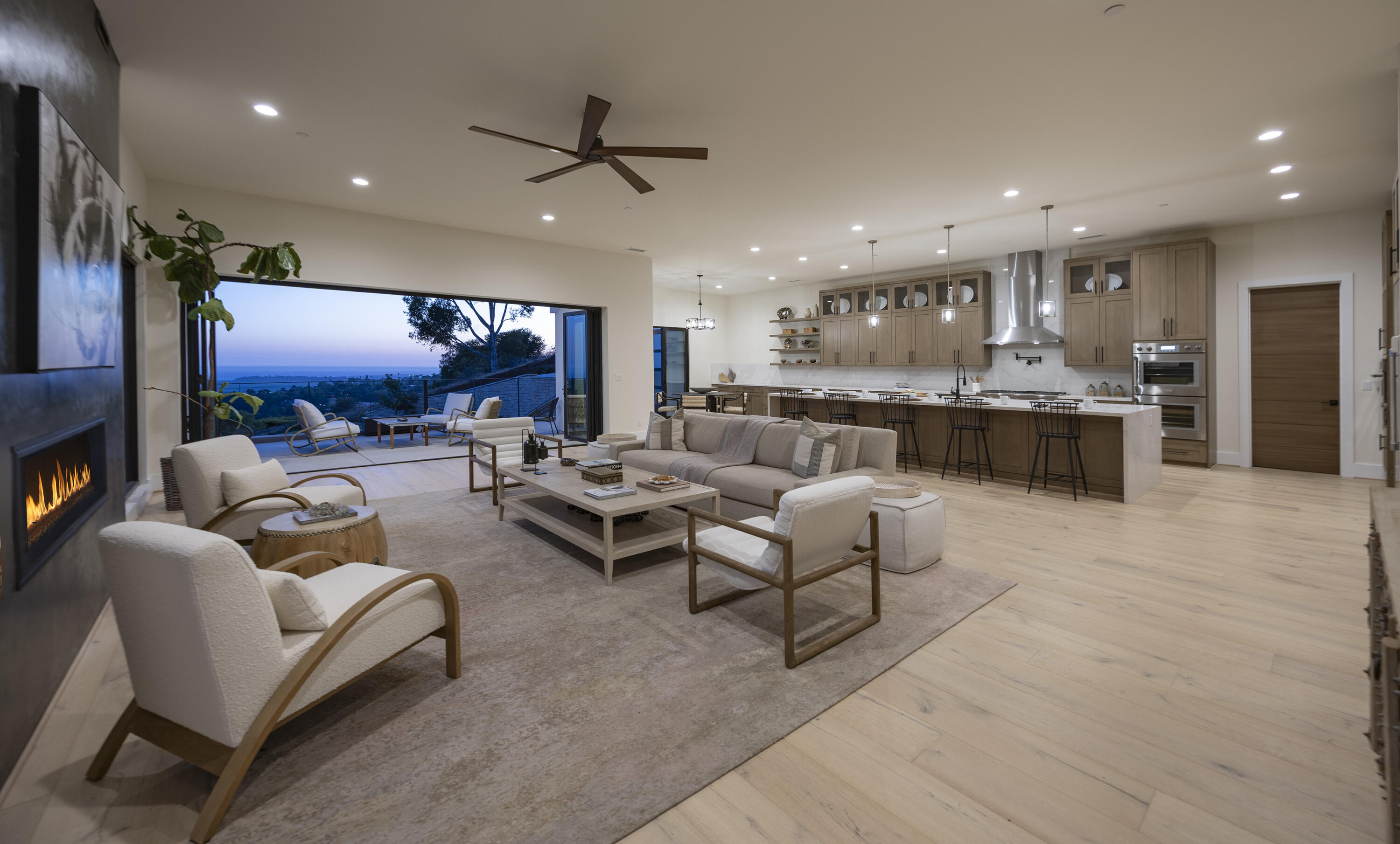 2082 Las Canoas Road, SANTA BARBARA