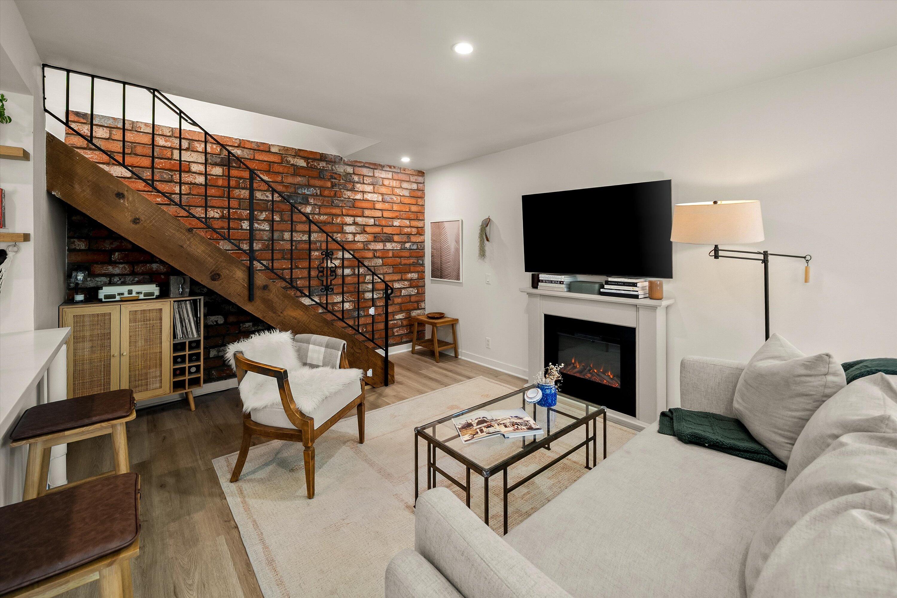 5946 Hickory Street, #2