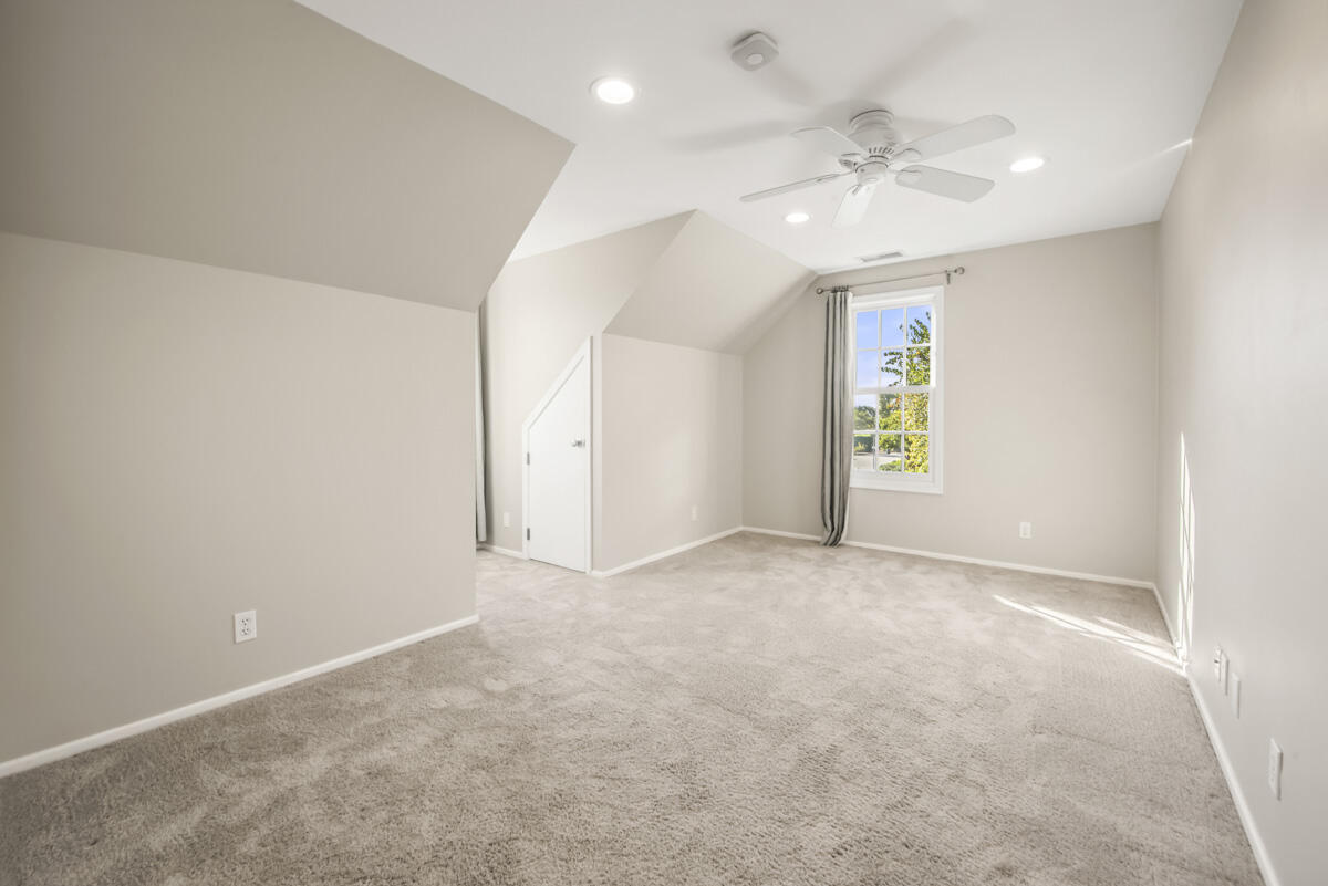 406 Lincolnwood Place