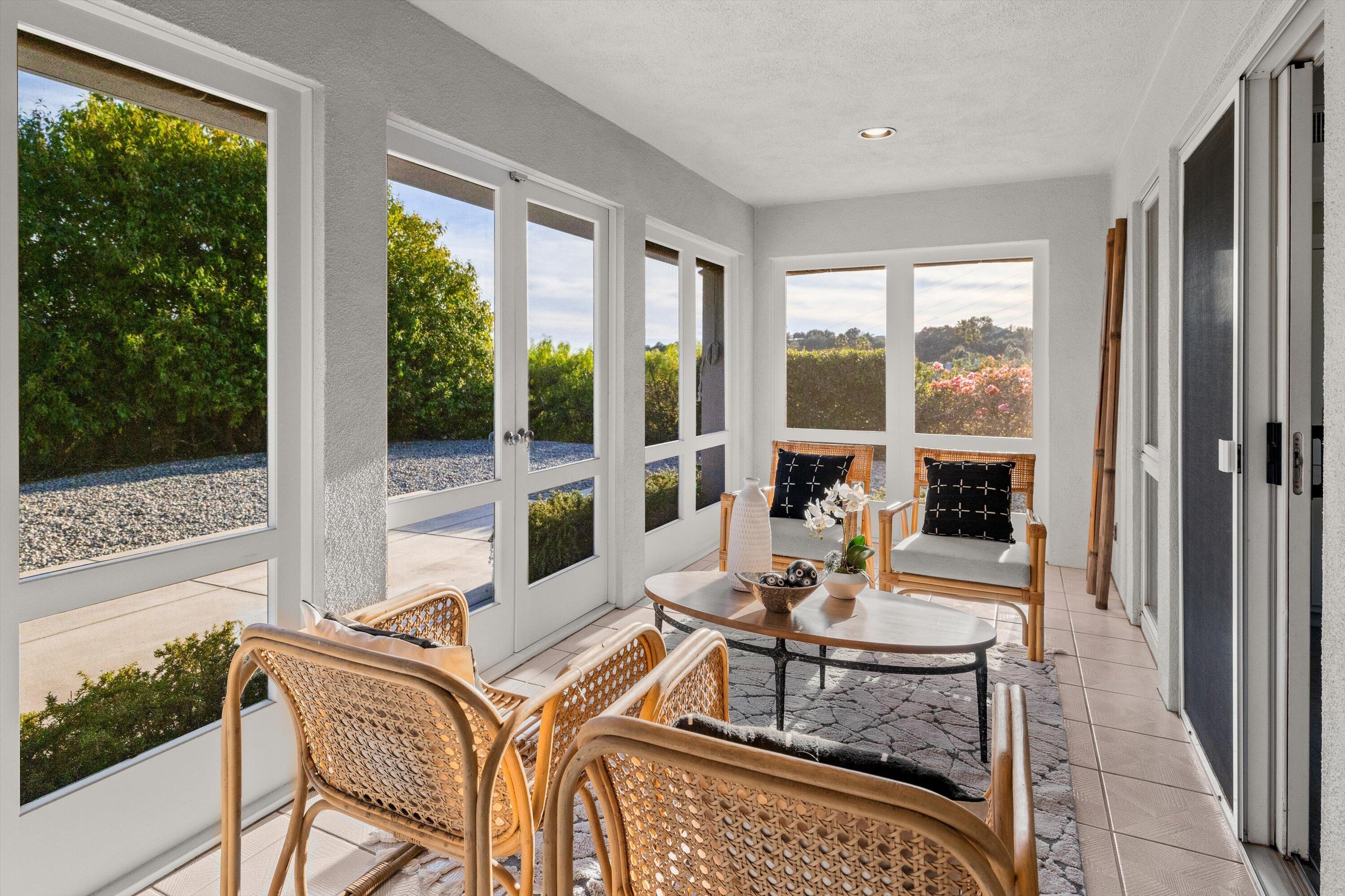 999 Camino Del Retiro