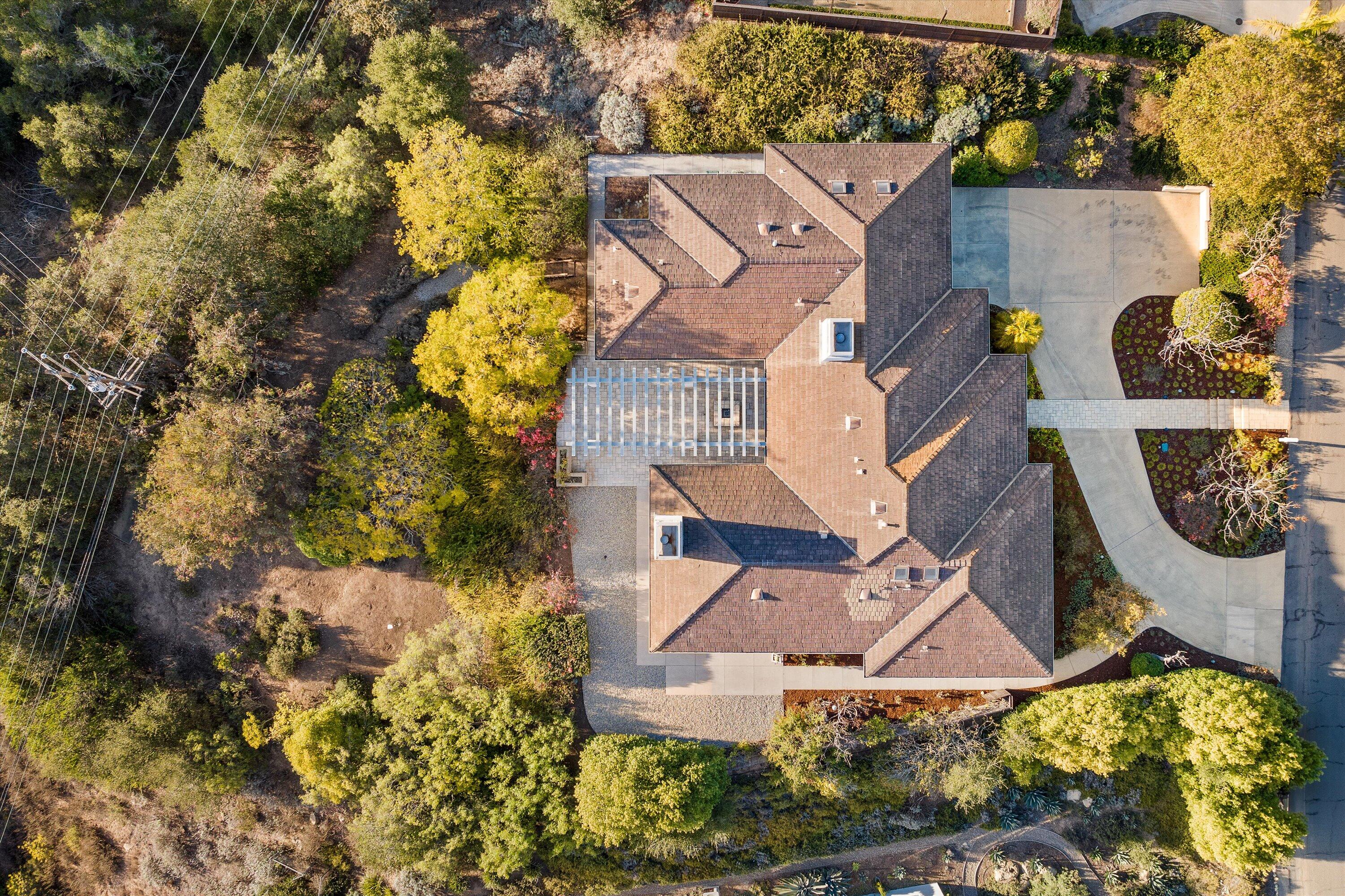 999 Camino Del Retiro