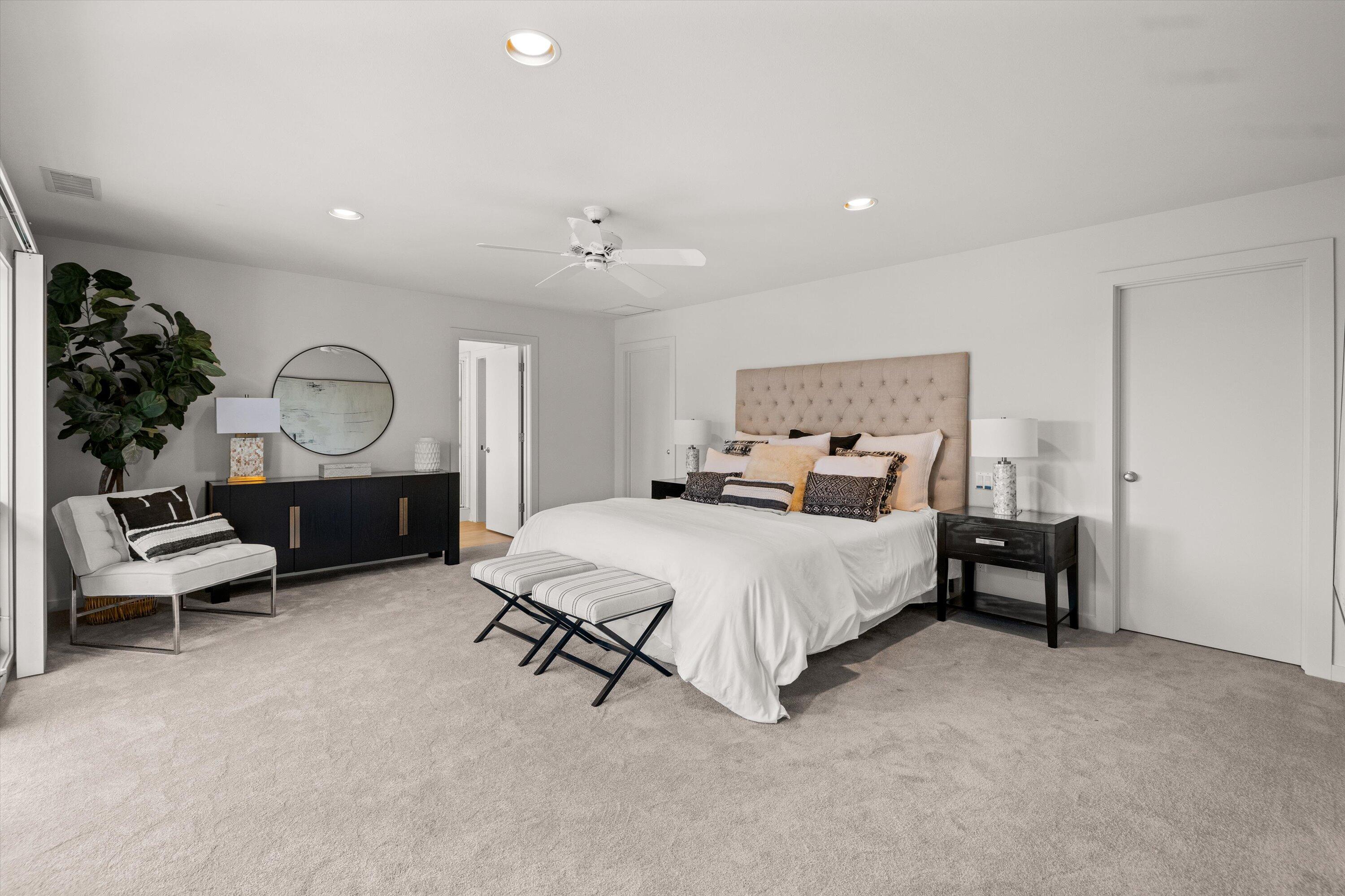 999 Camino Del Retiro