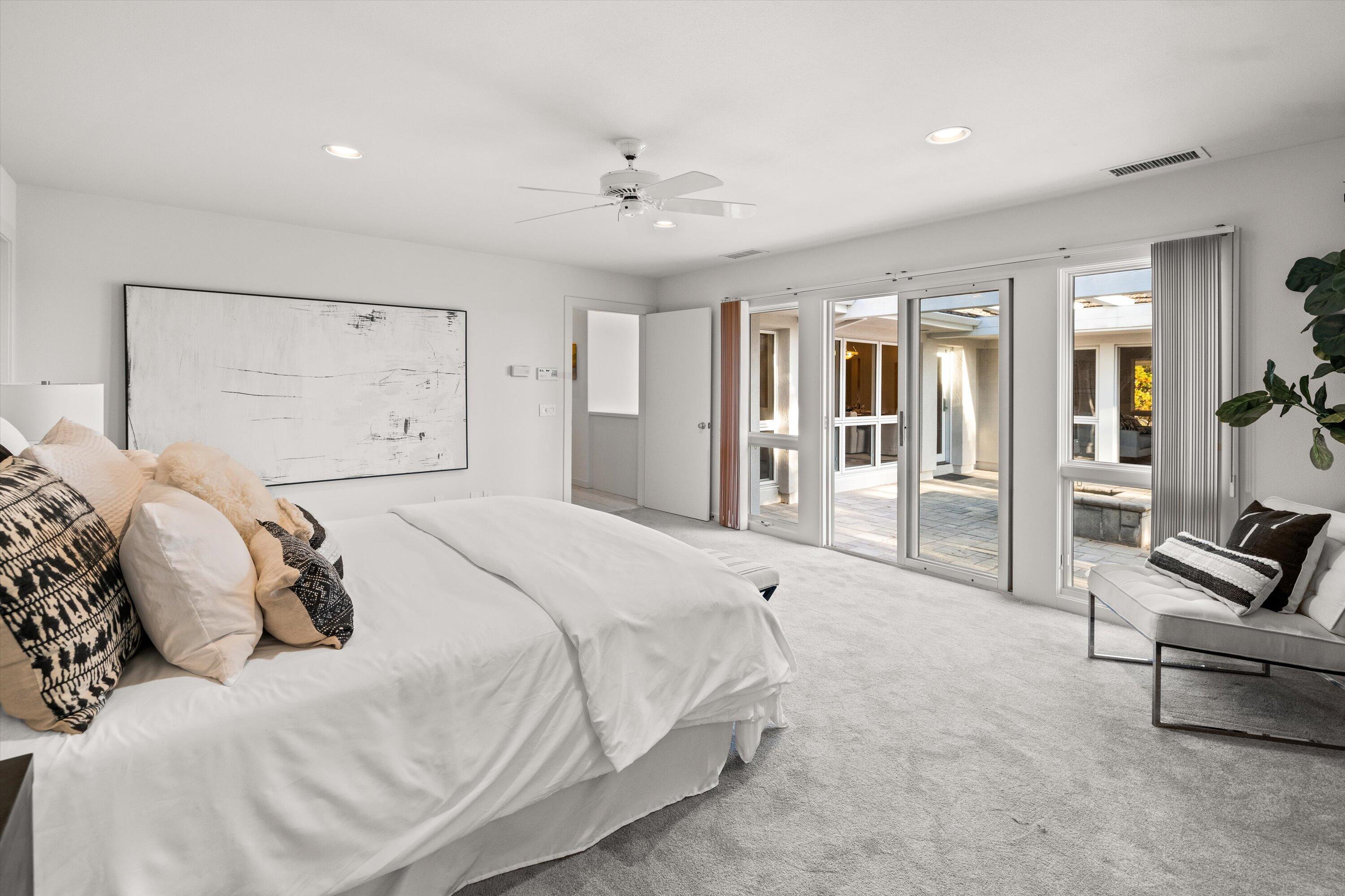 999 Camino Del Retiro