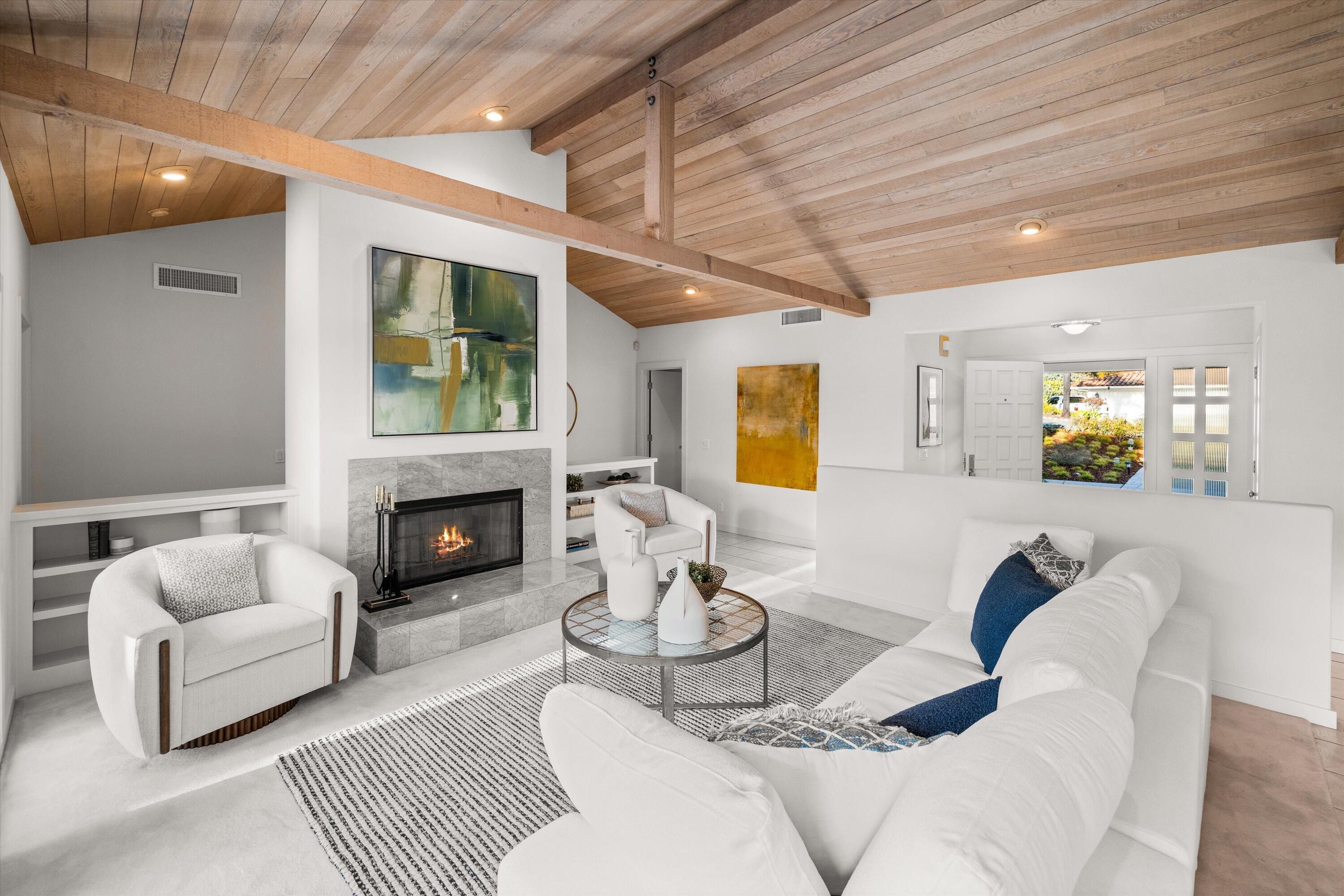 999 Camino Del Retiro