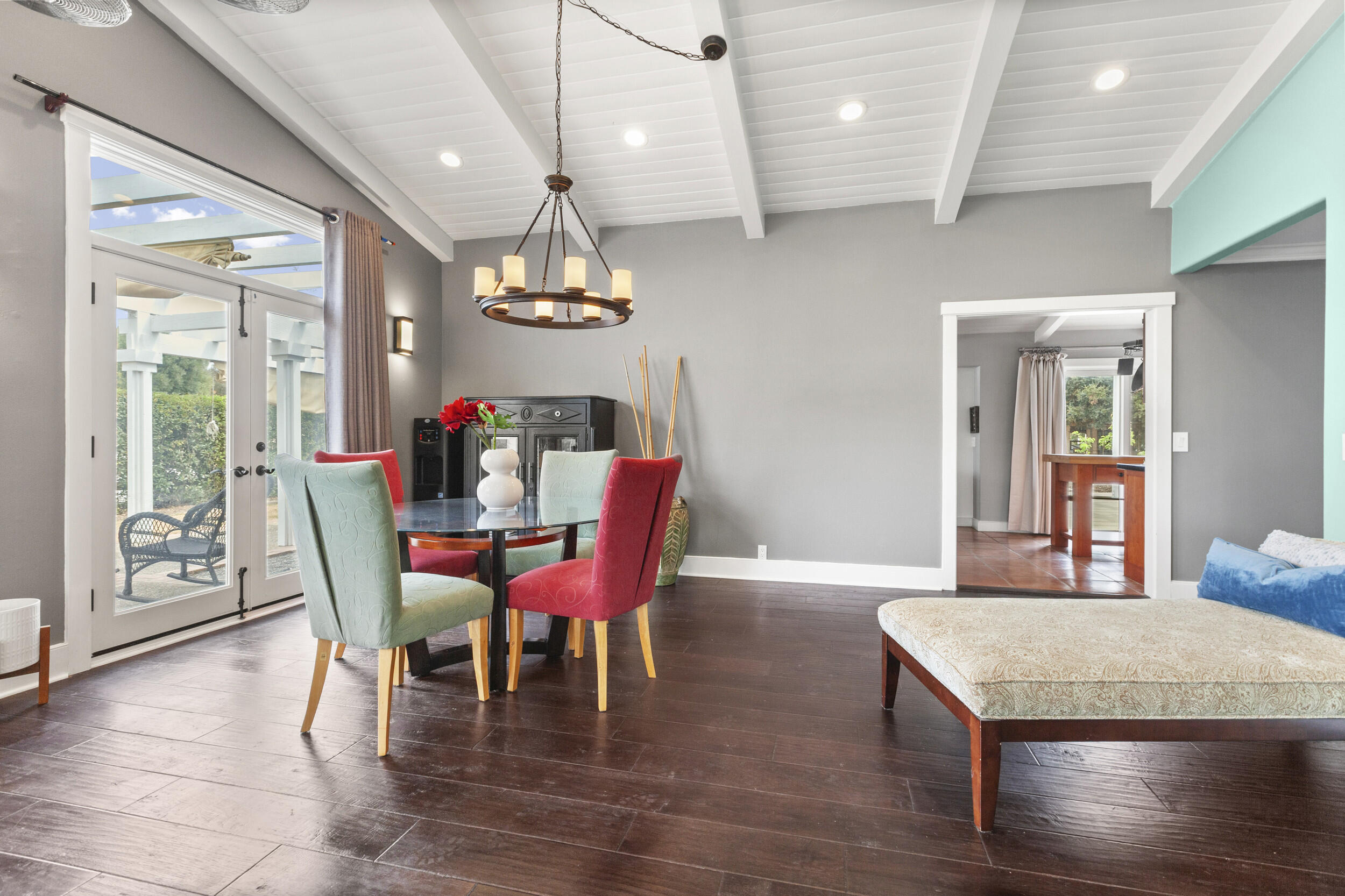3047 Longview Lane