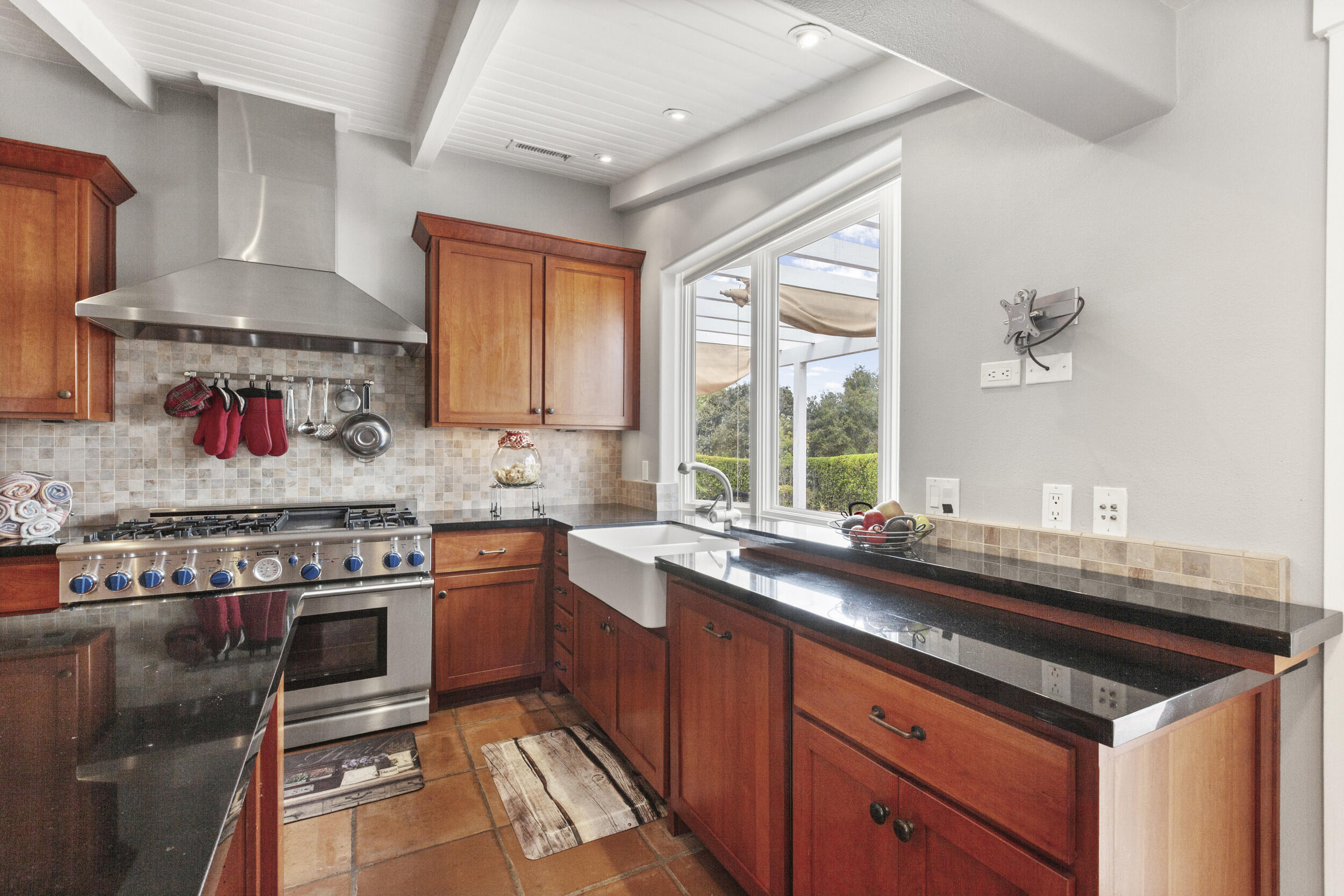 3047 Longview Lane