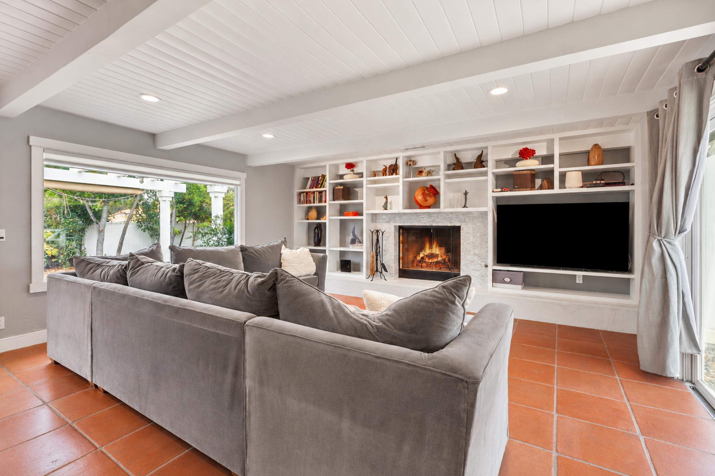 3047 Longview Lane