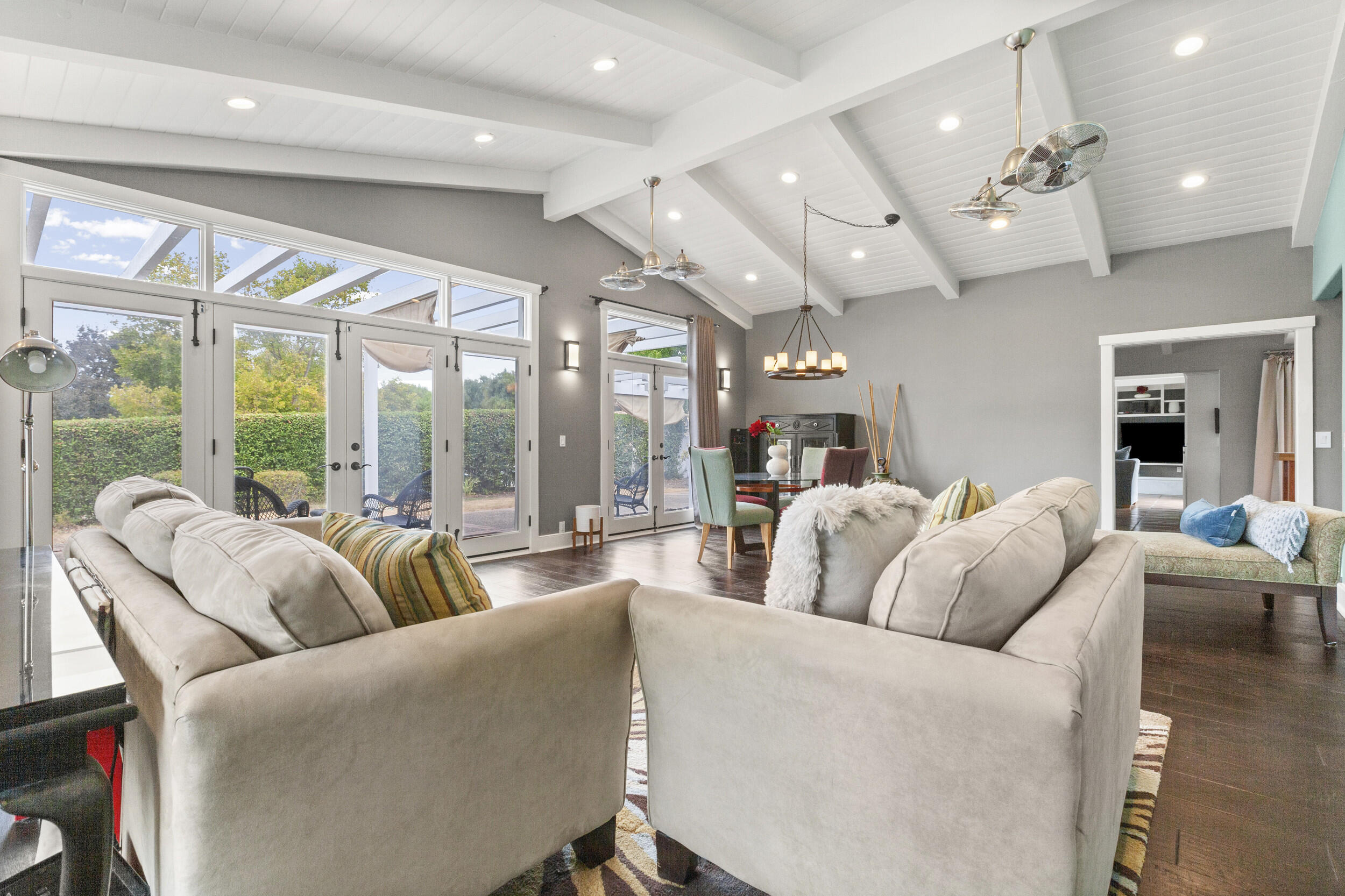 3047 Longview Lane