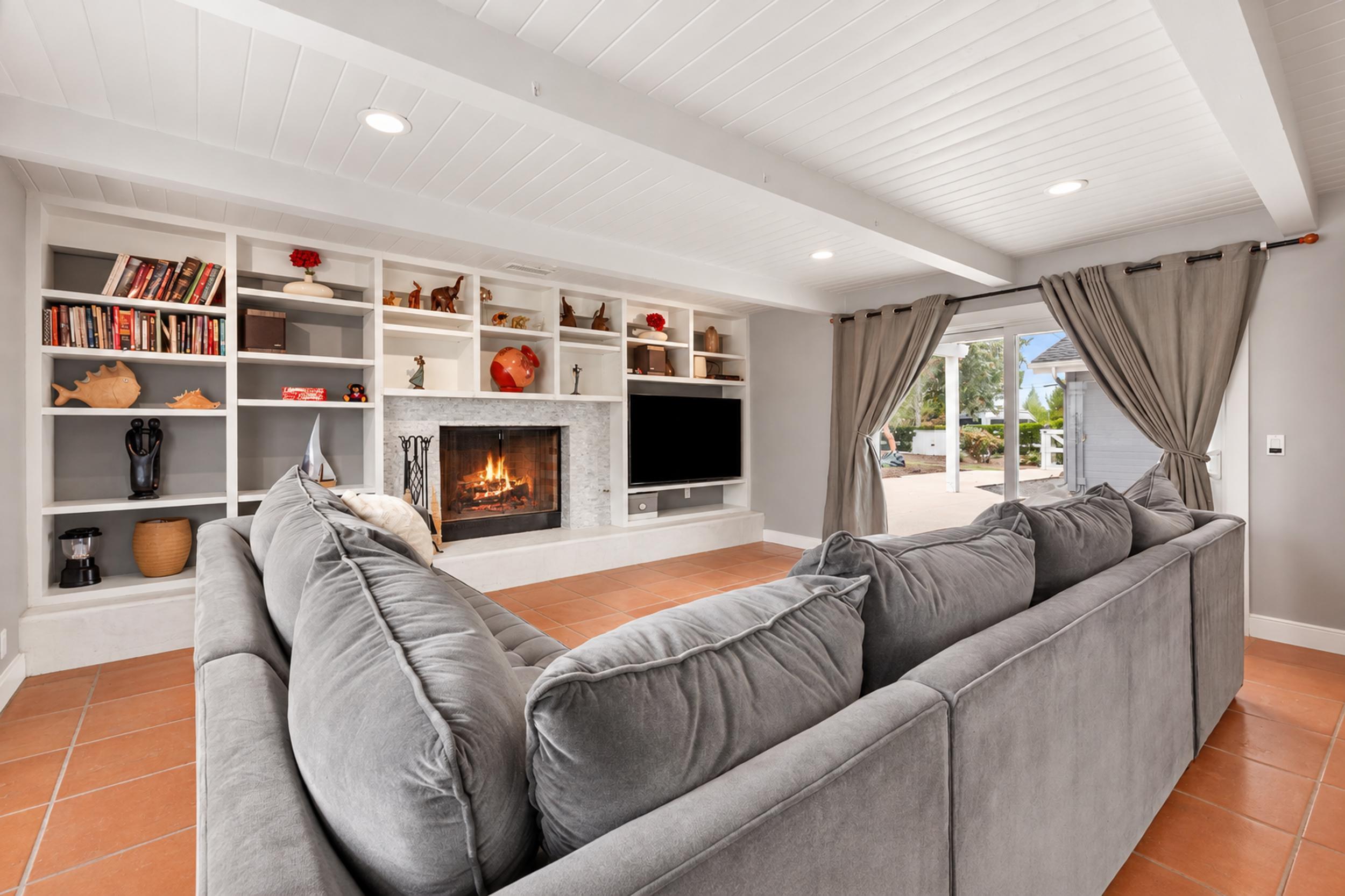 3047 Longview Lane