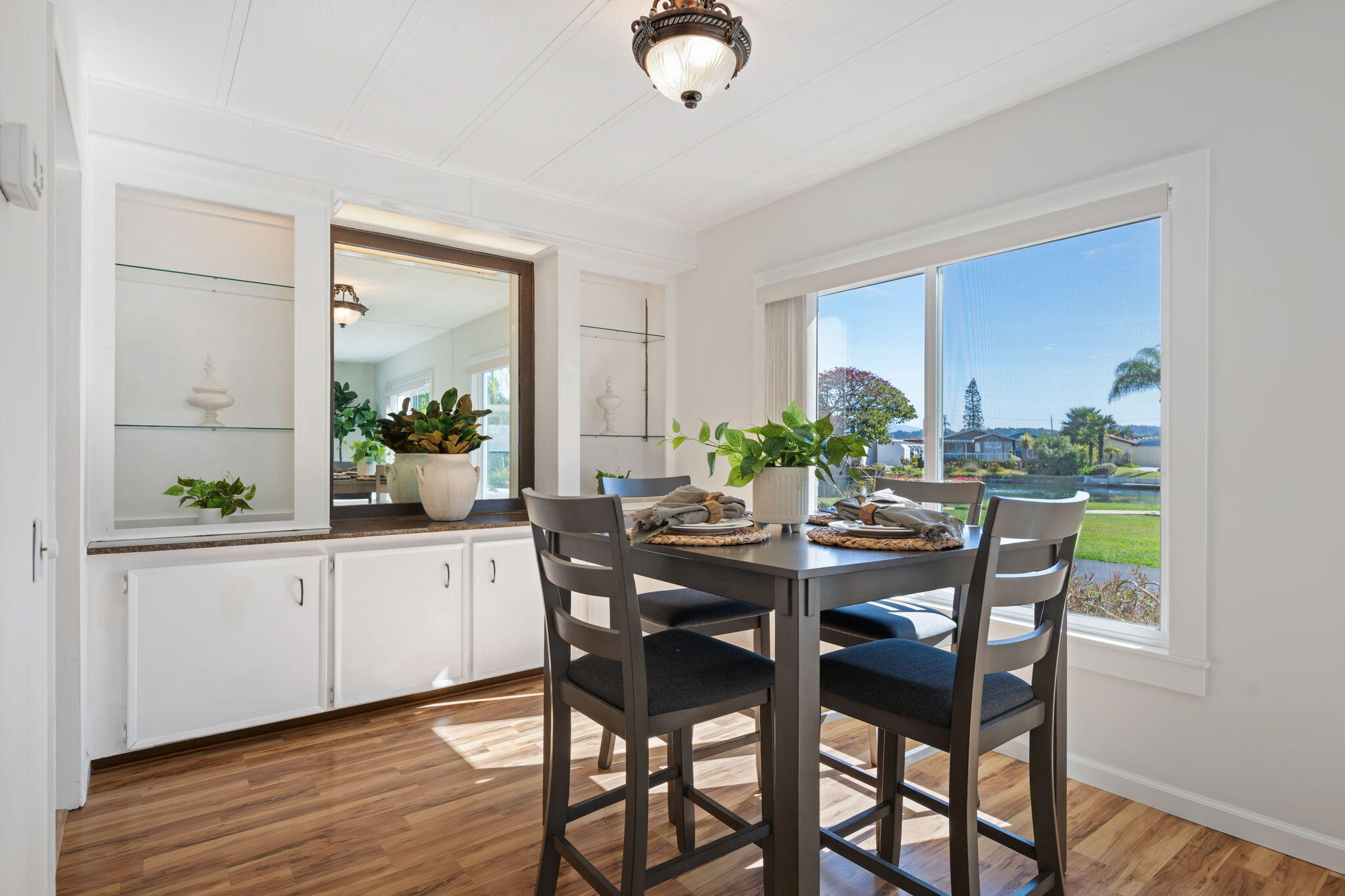 945 Ward Drive Spc 195