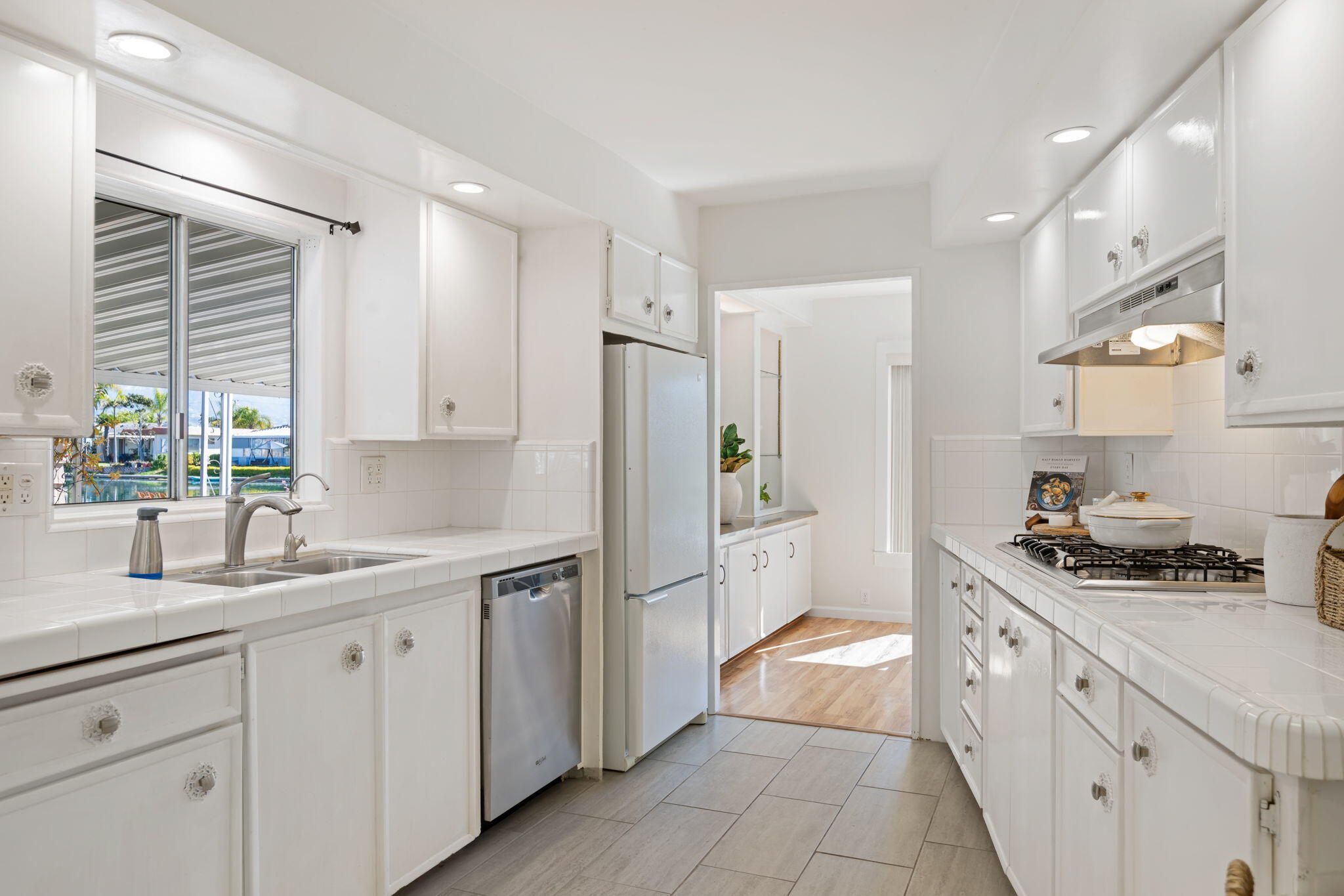 945 Ward Drive Spc 195