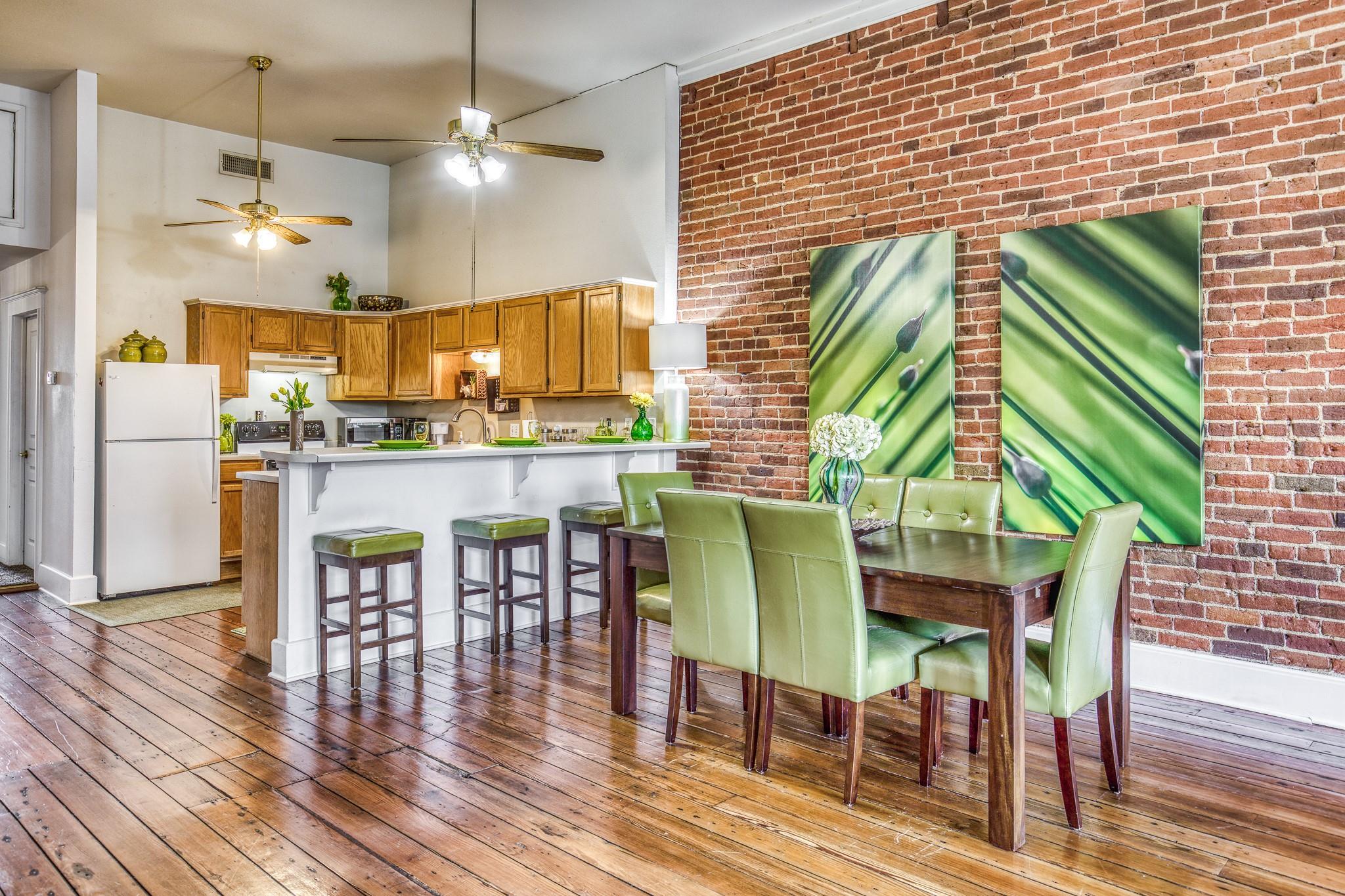 110 E Alamo Street # 2