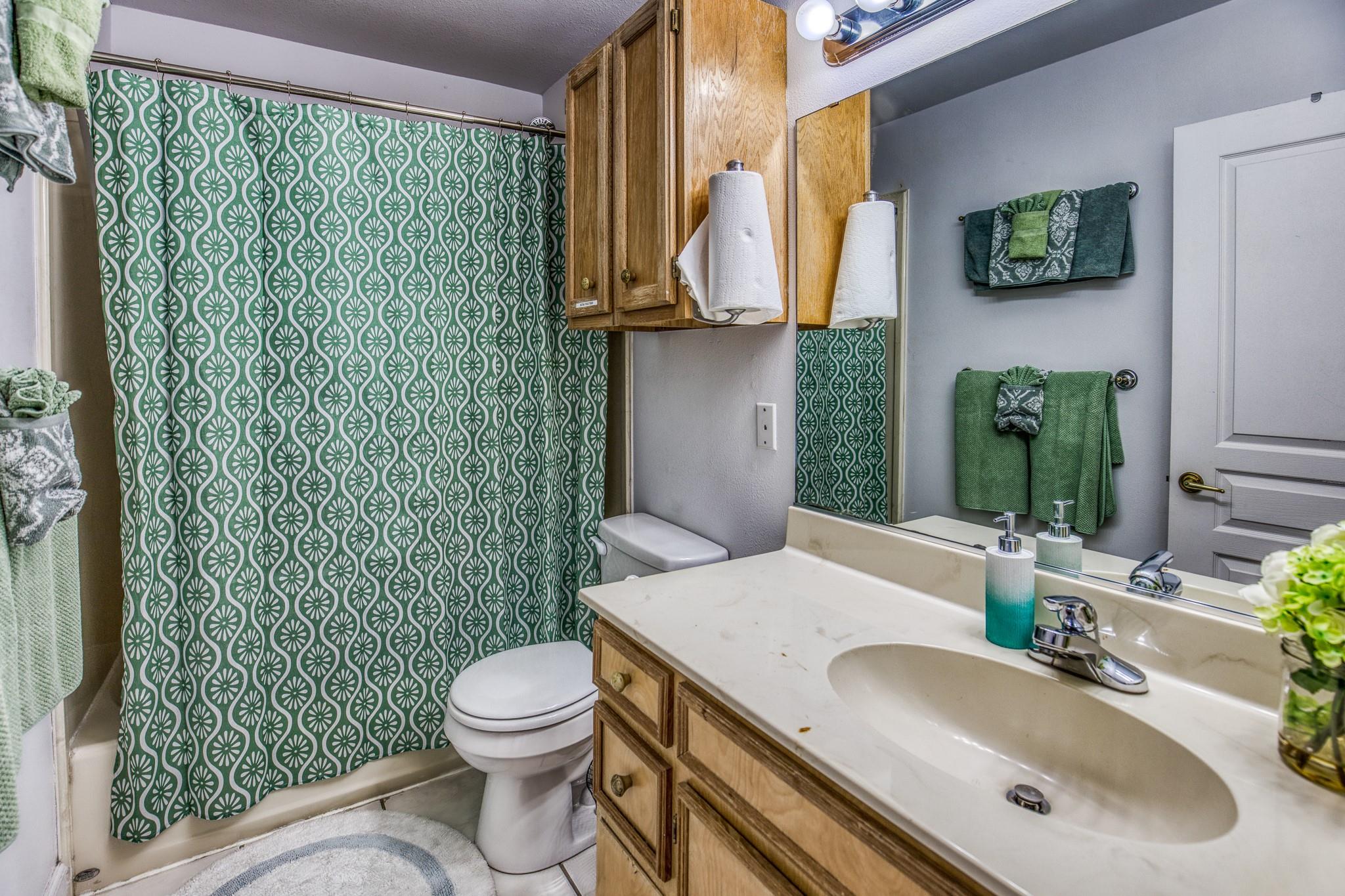 110 E Alamo Street # 2