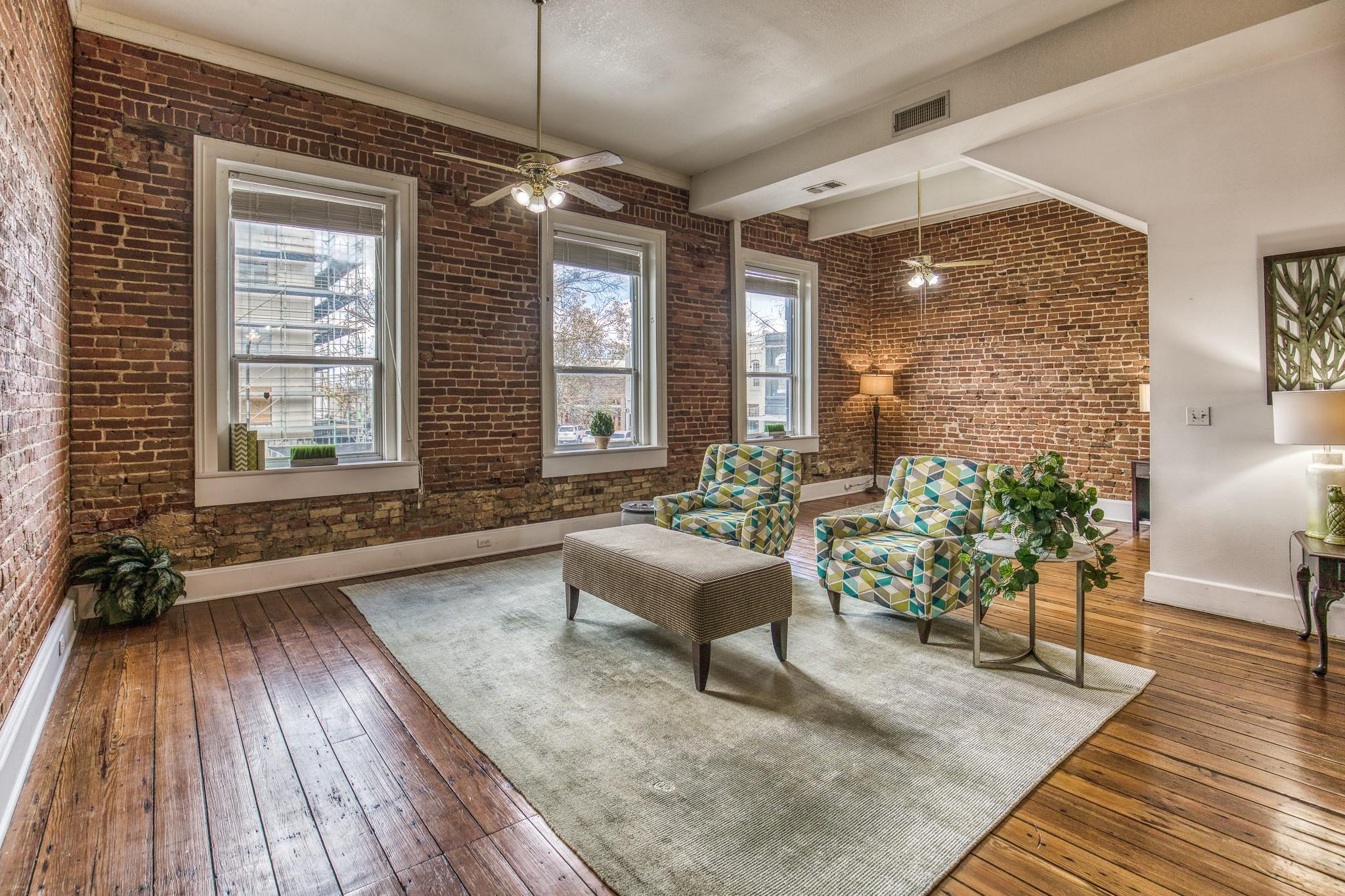 110 E Alamo Street # 2