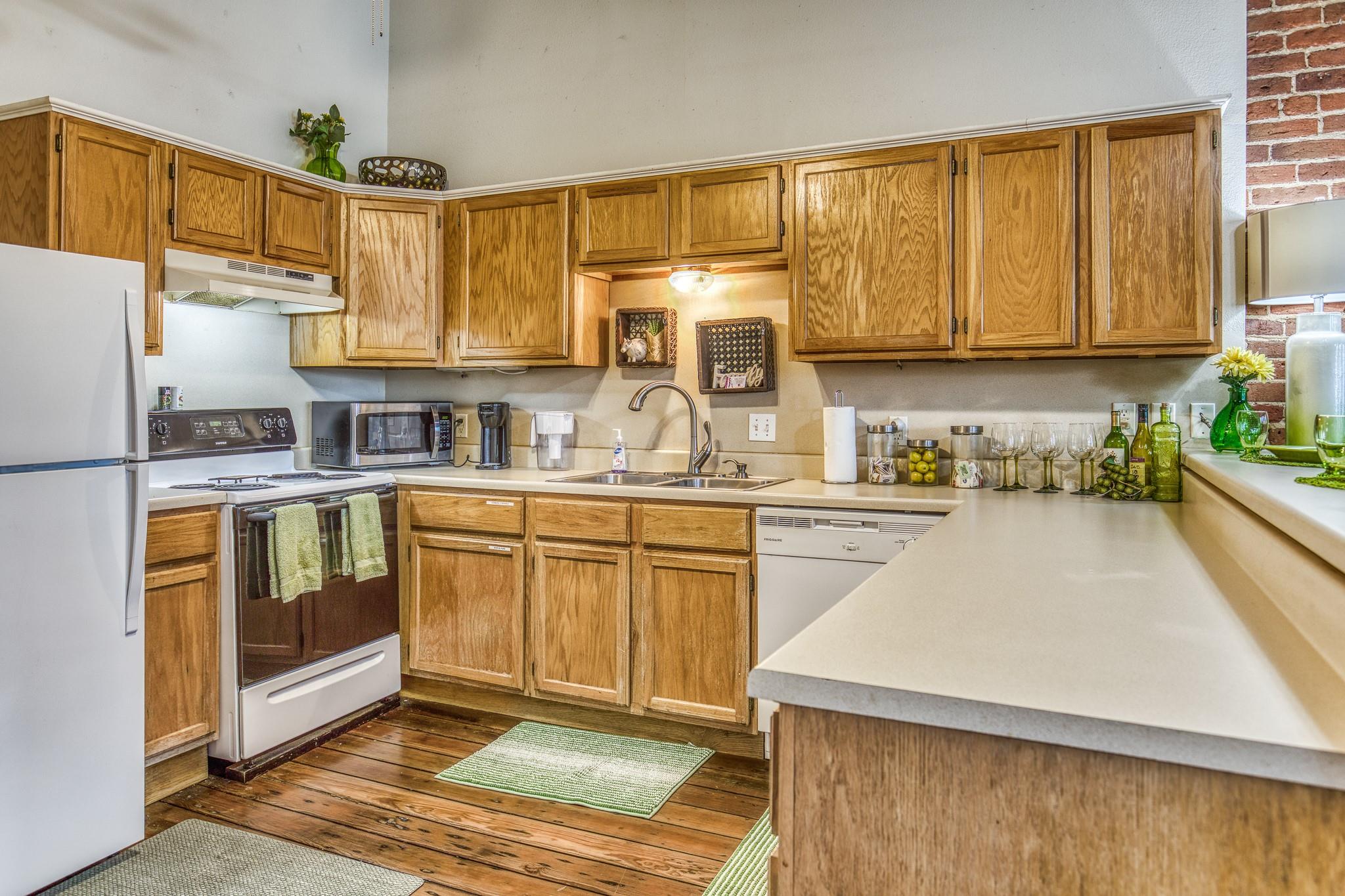 110 E Alamo Street # 2