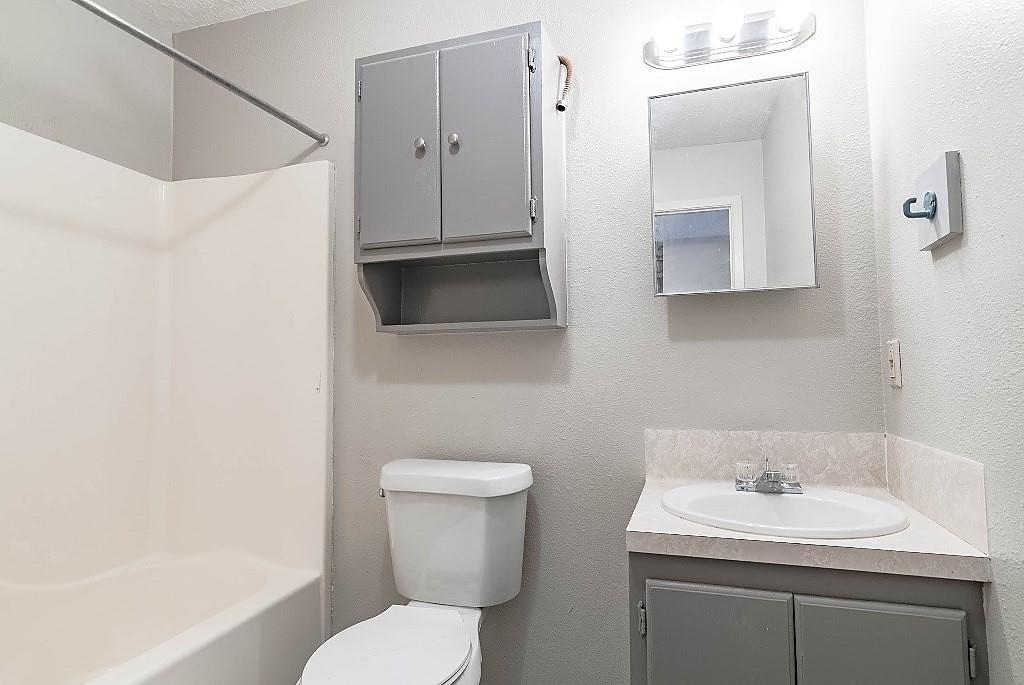 1009 Washington Street