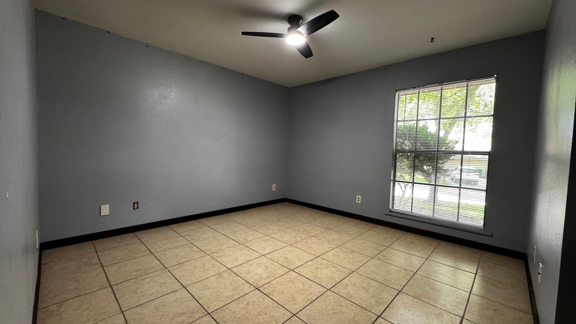 2506 Valley Drive