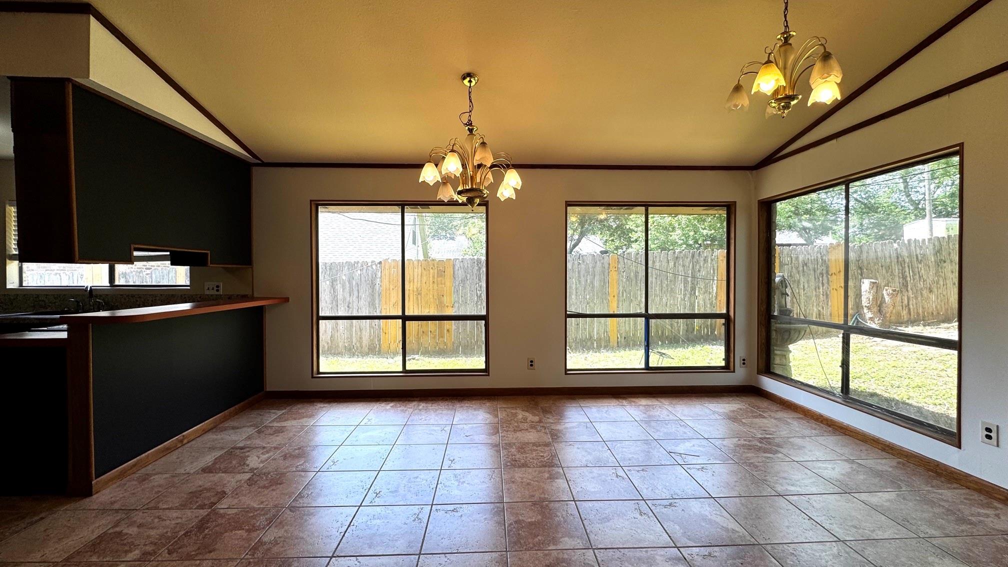 2506 Valley Drive