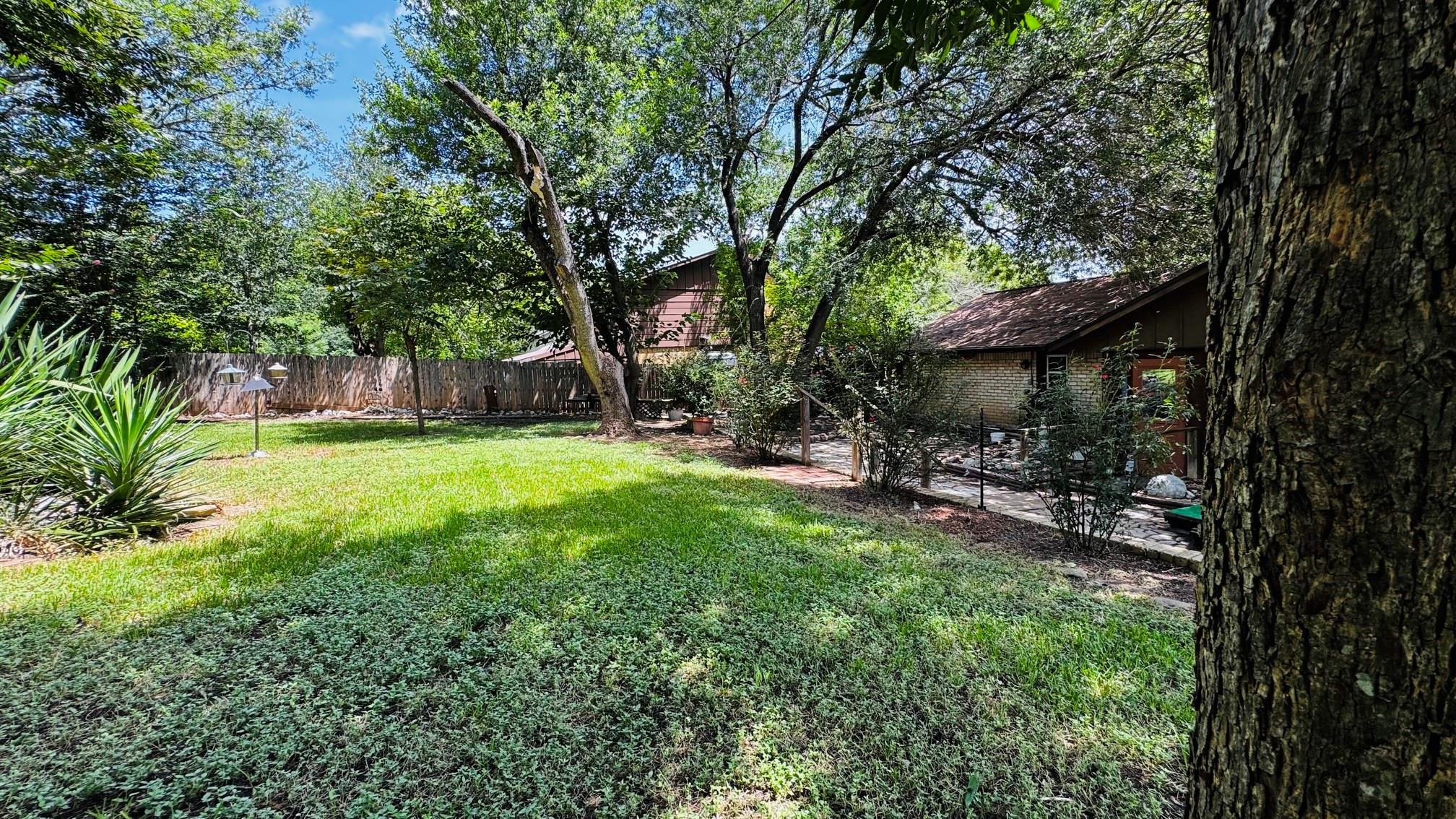 2506 Valley Drive