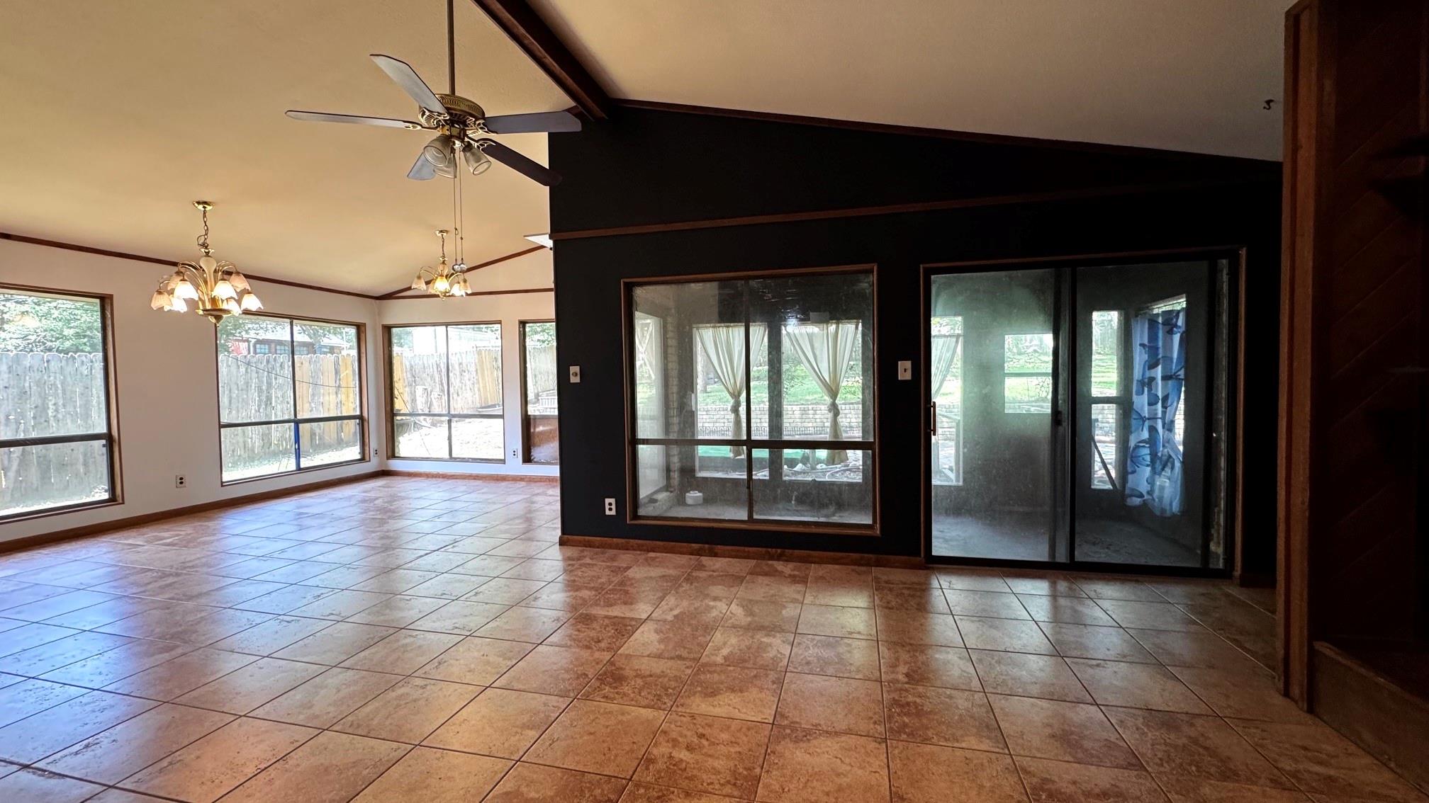 2506 Valley Drive