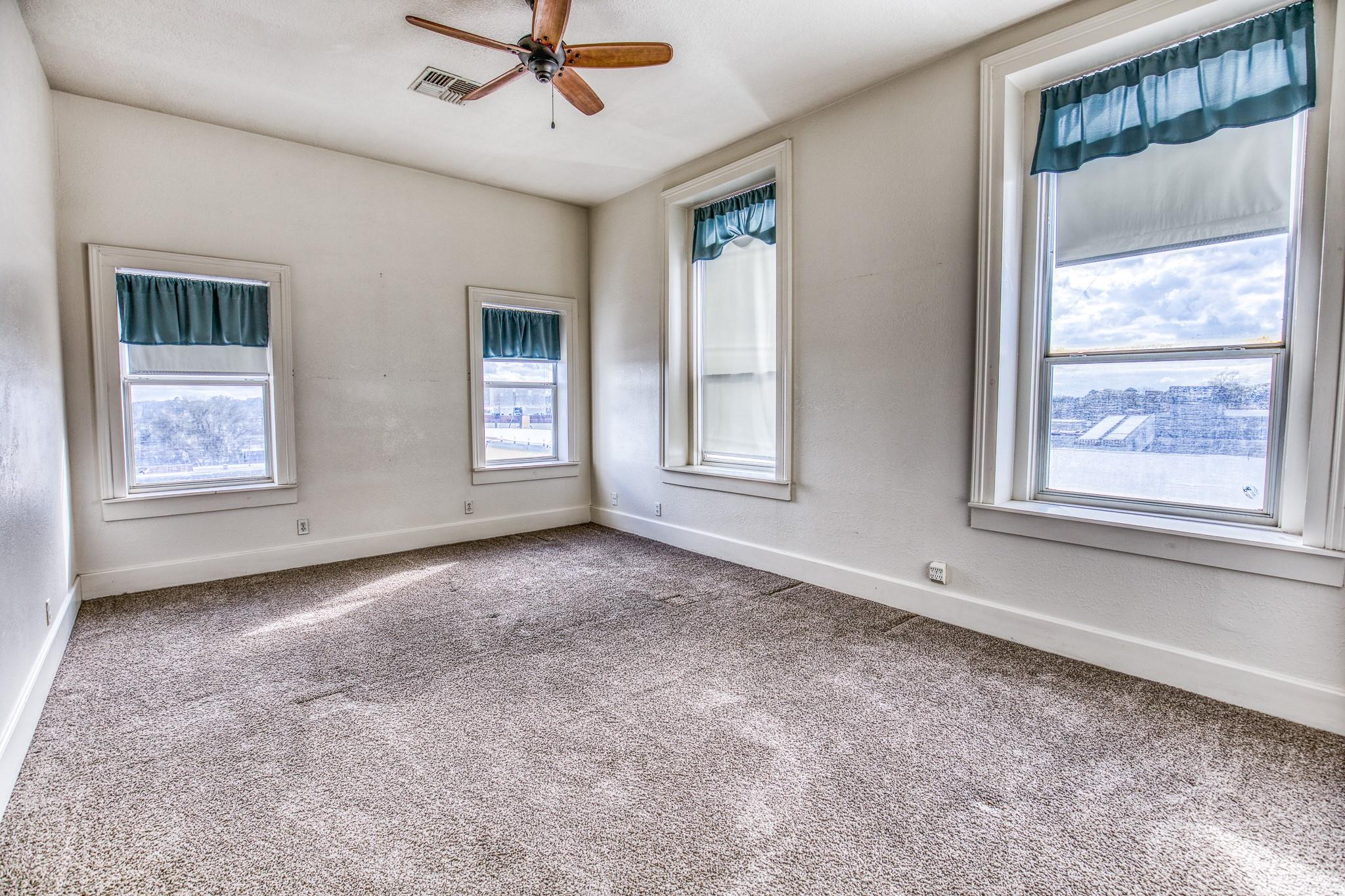 112 E Alamo Street # 2