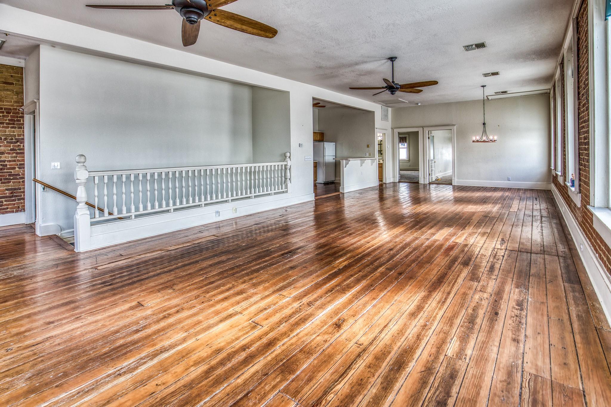 112 E Alamo Street # 2