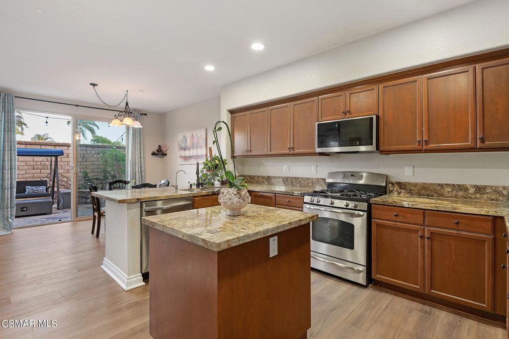 6794 Simmons Way