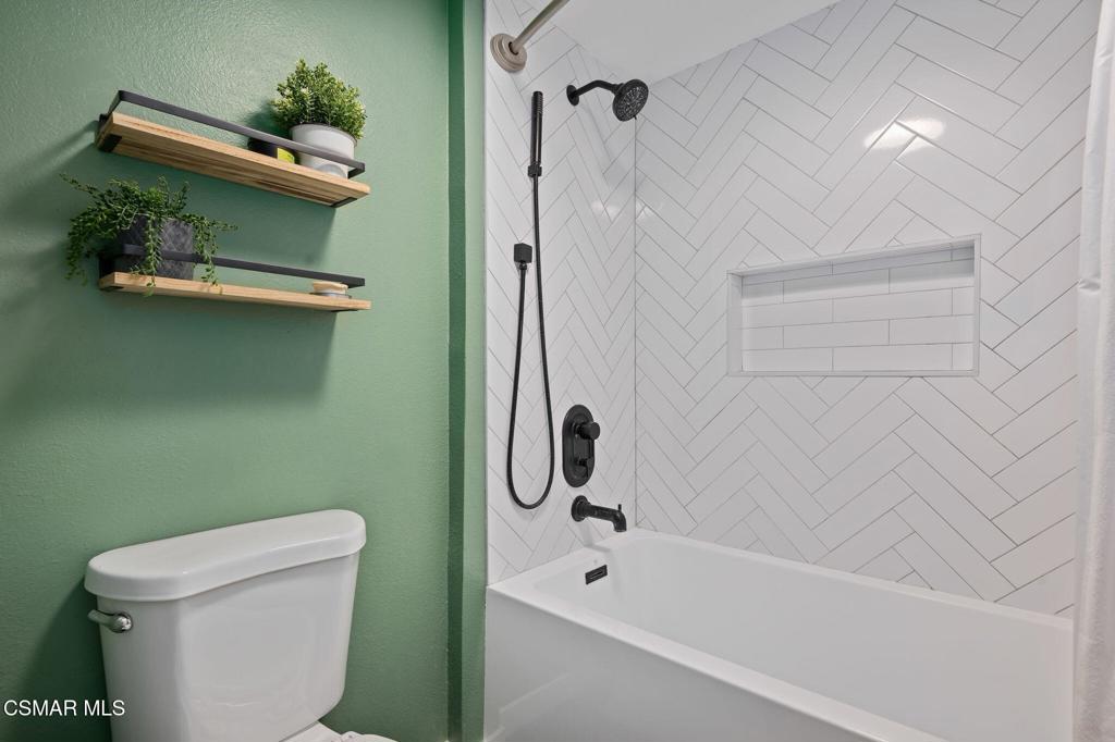 4460 Lubbock Drive B