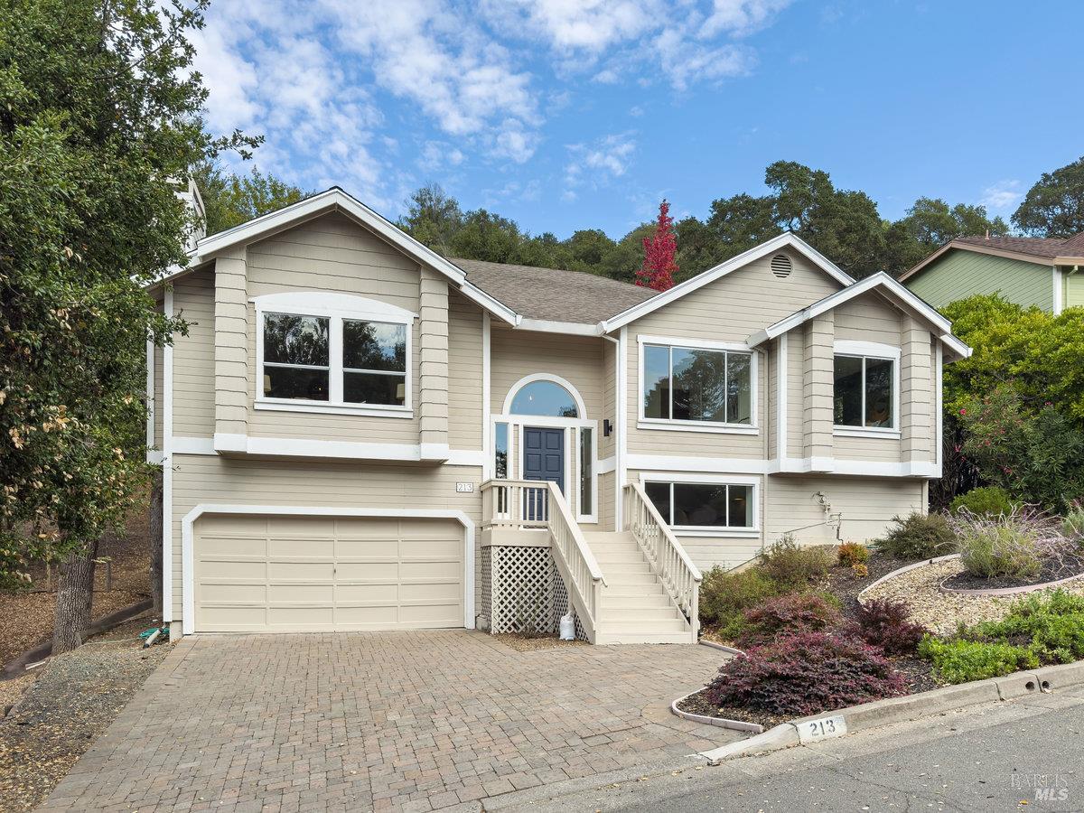 213 Deborah Ct