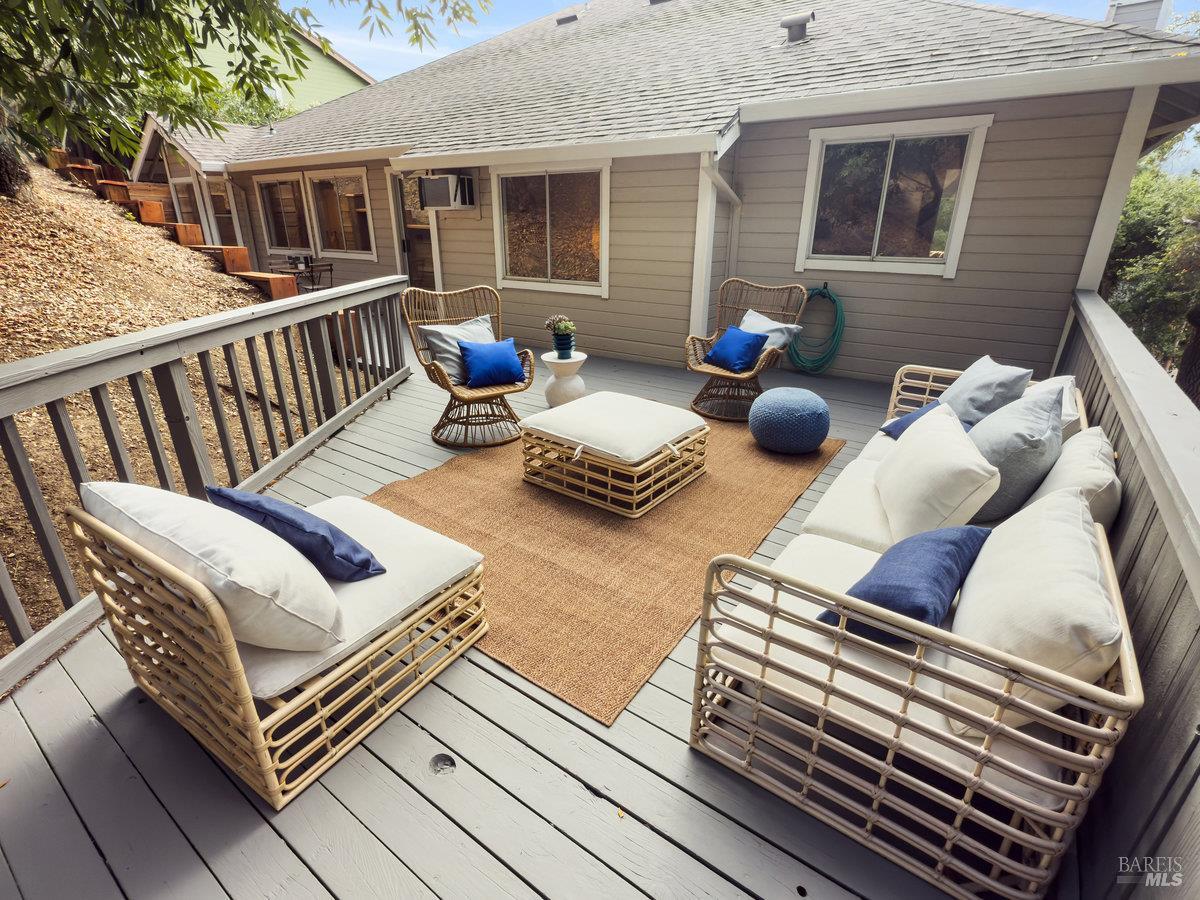 213 Deborah Ct