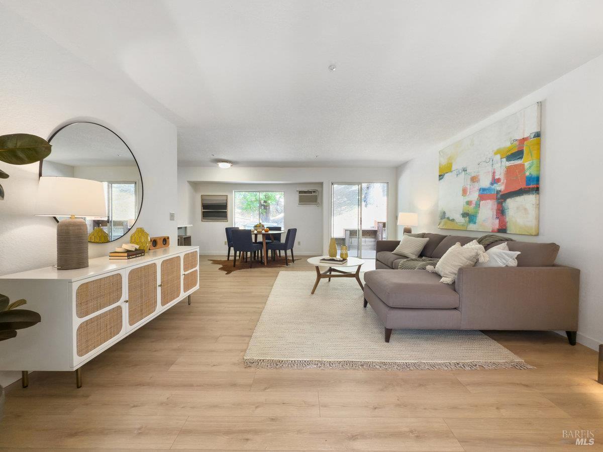 213 Deborah Ct